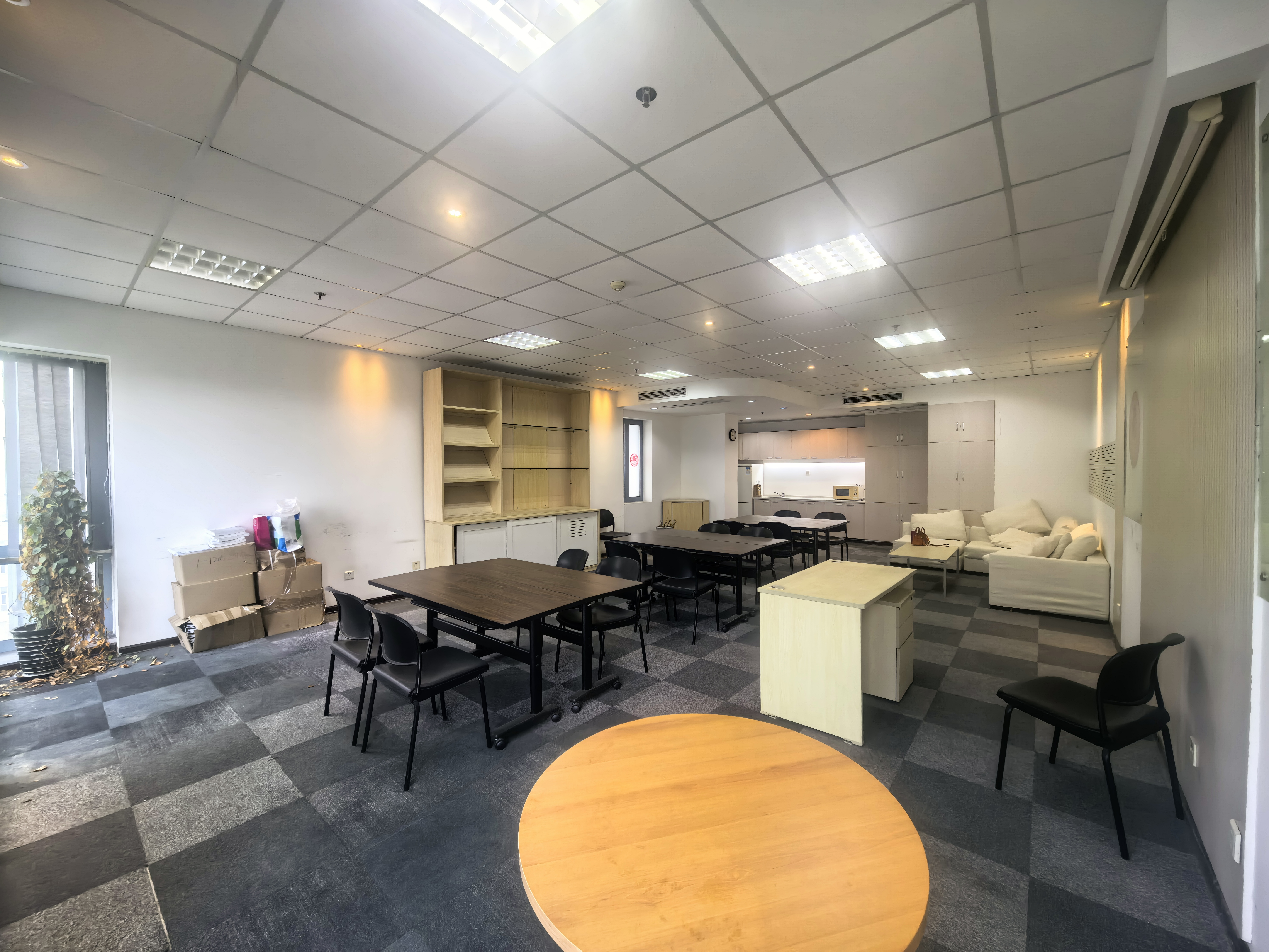 长风国盛中心213平米写字楼出租