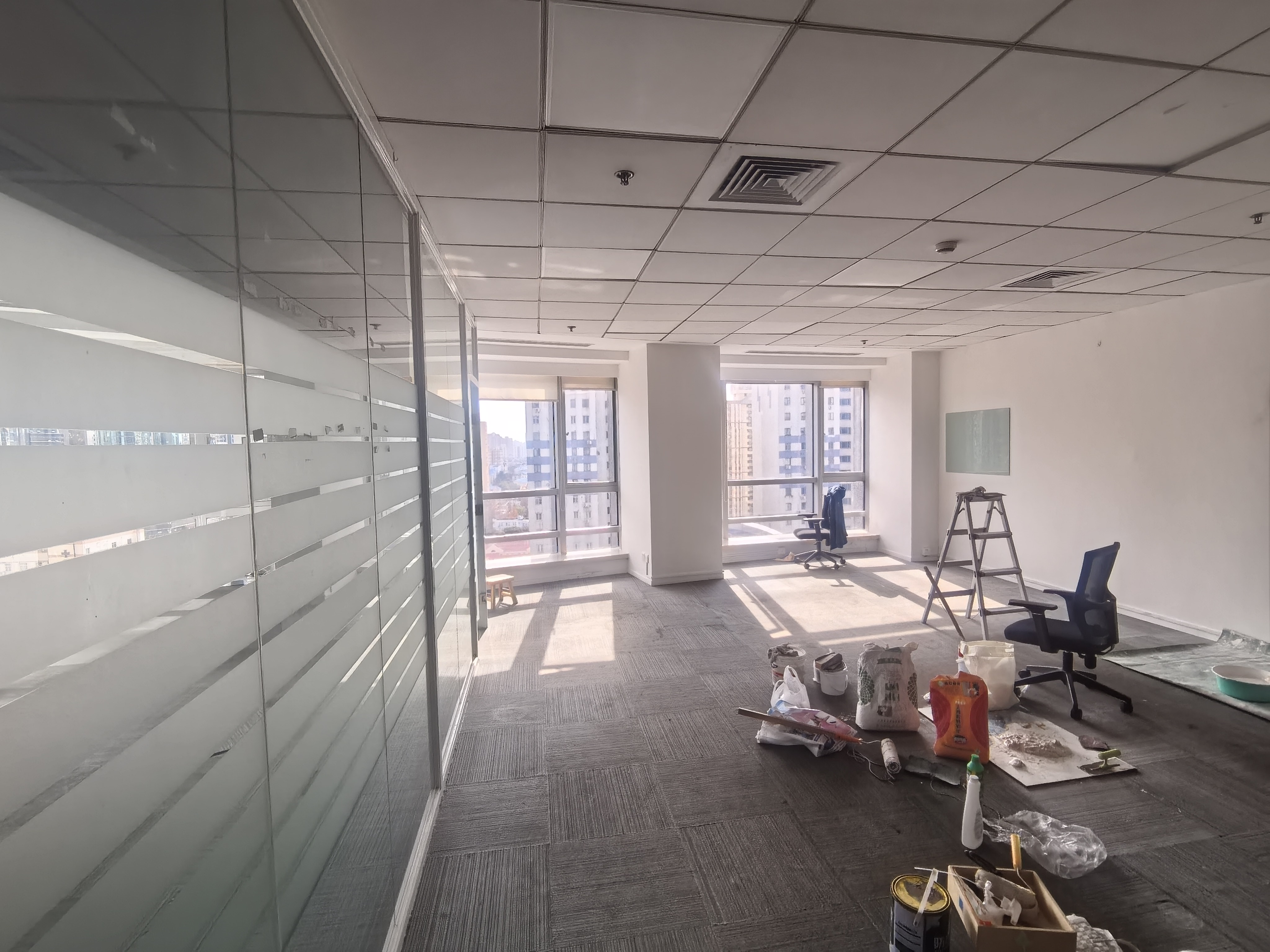 陆家嘴生命人寿大厦130平米写字楼出租