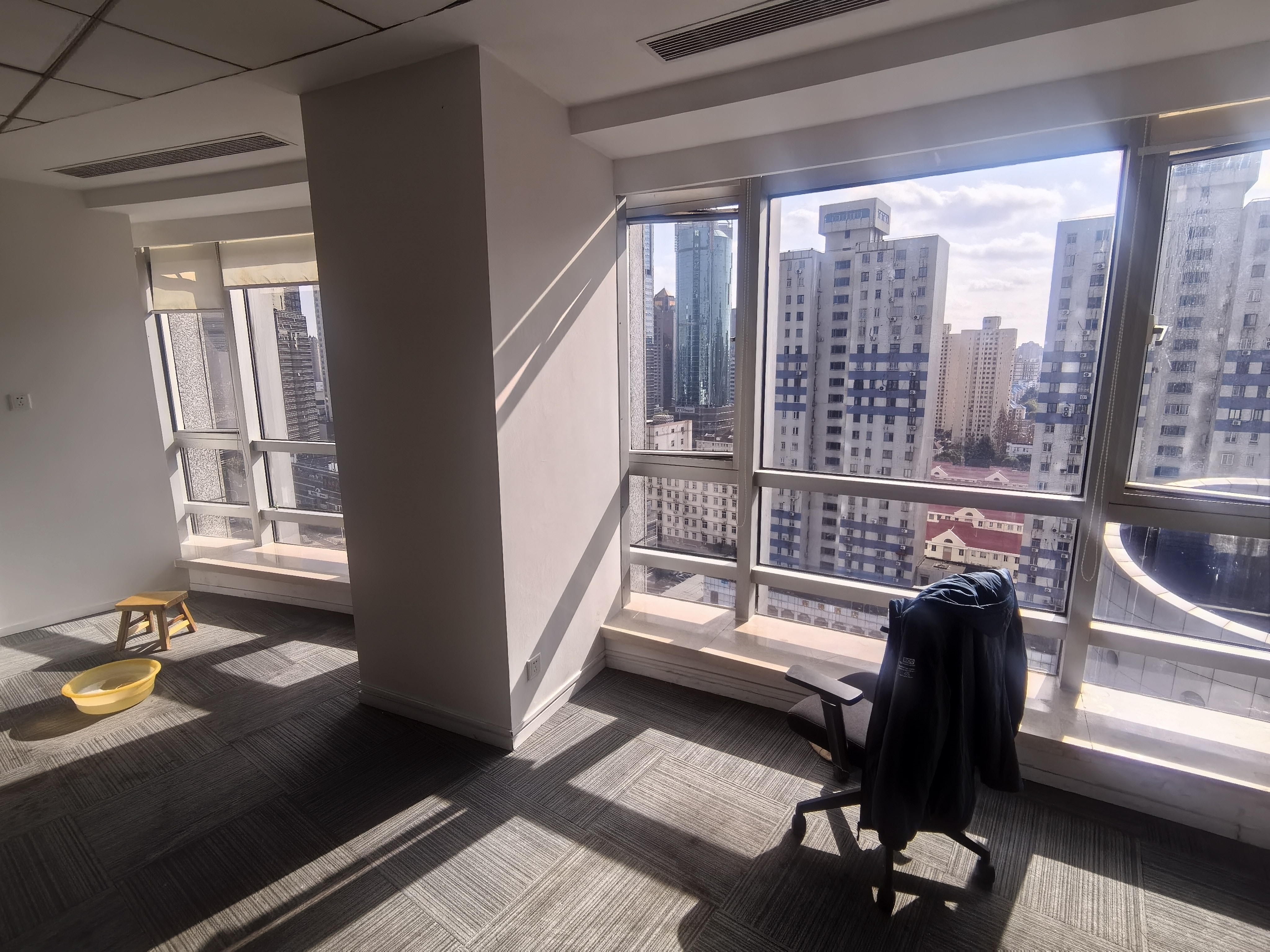 陆家嘴生命人寿大厦130平米写字楼出租