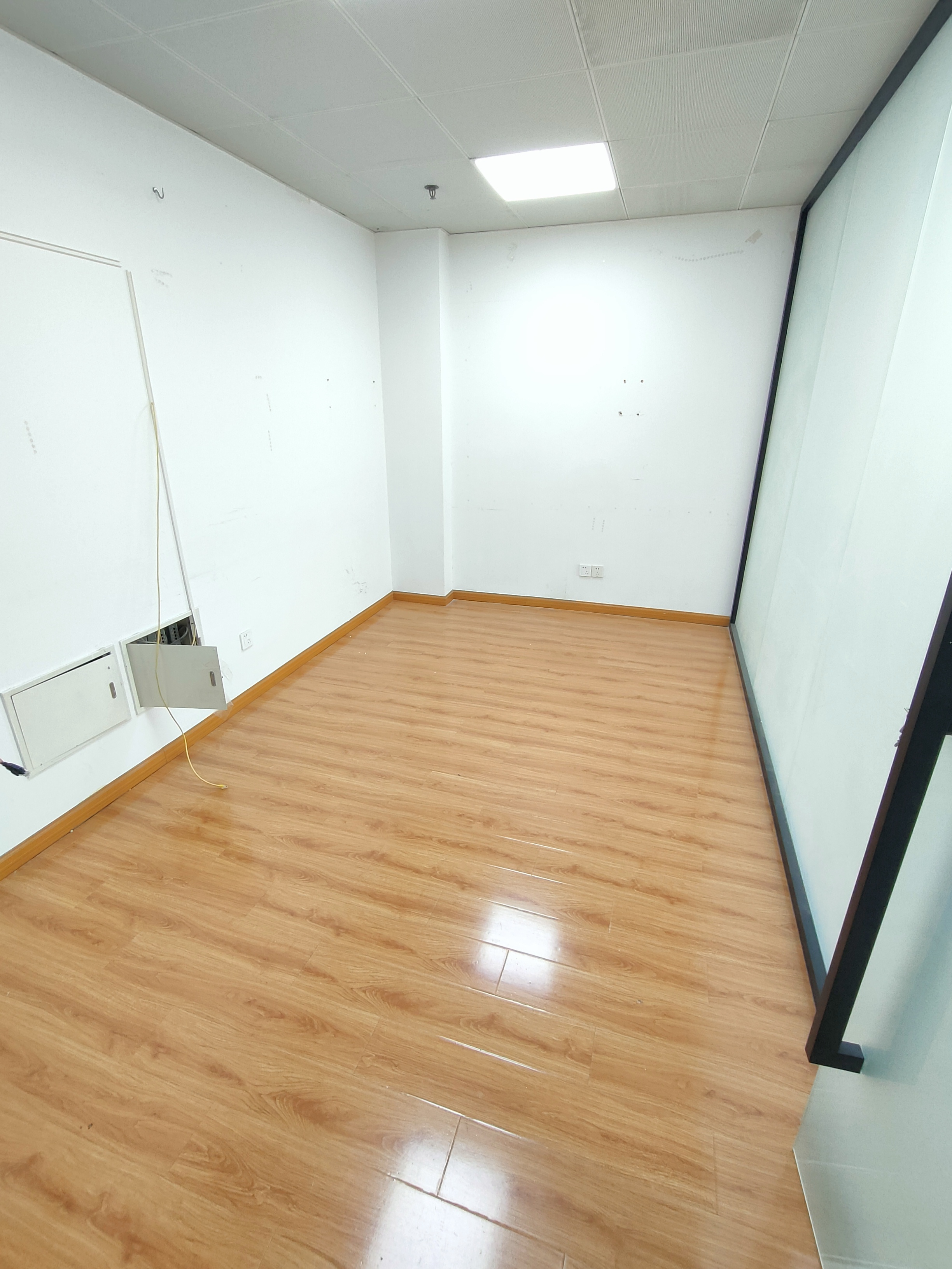 中山公园华宁国际广场88平米写字楼出租