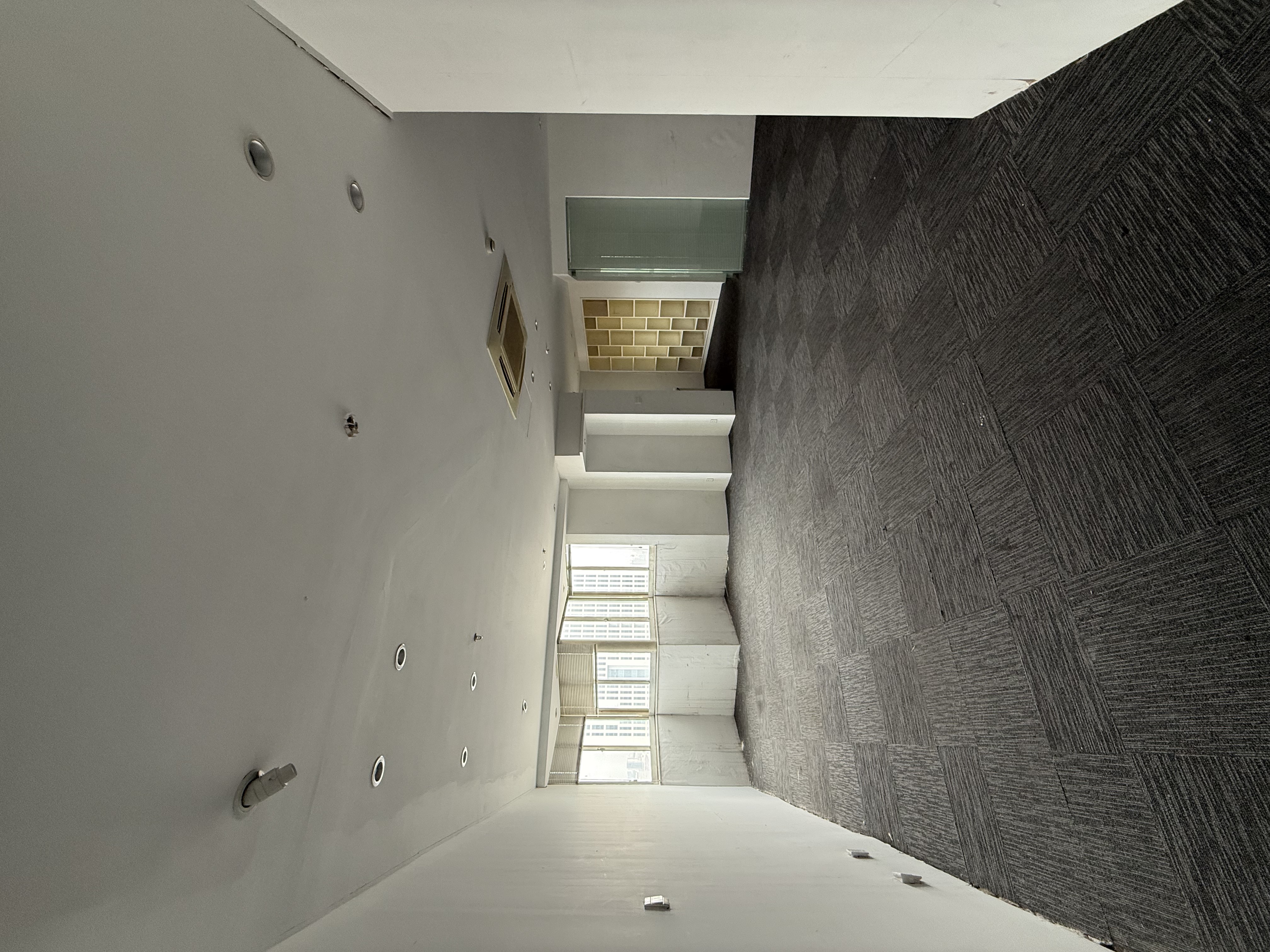 鞍山远洋广场104平米写字楼出租