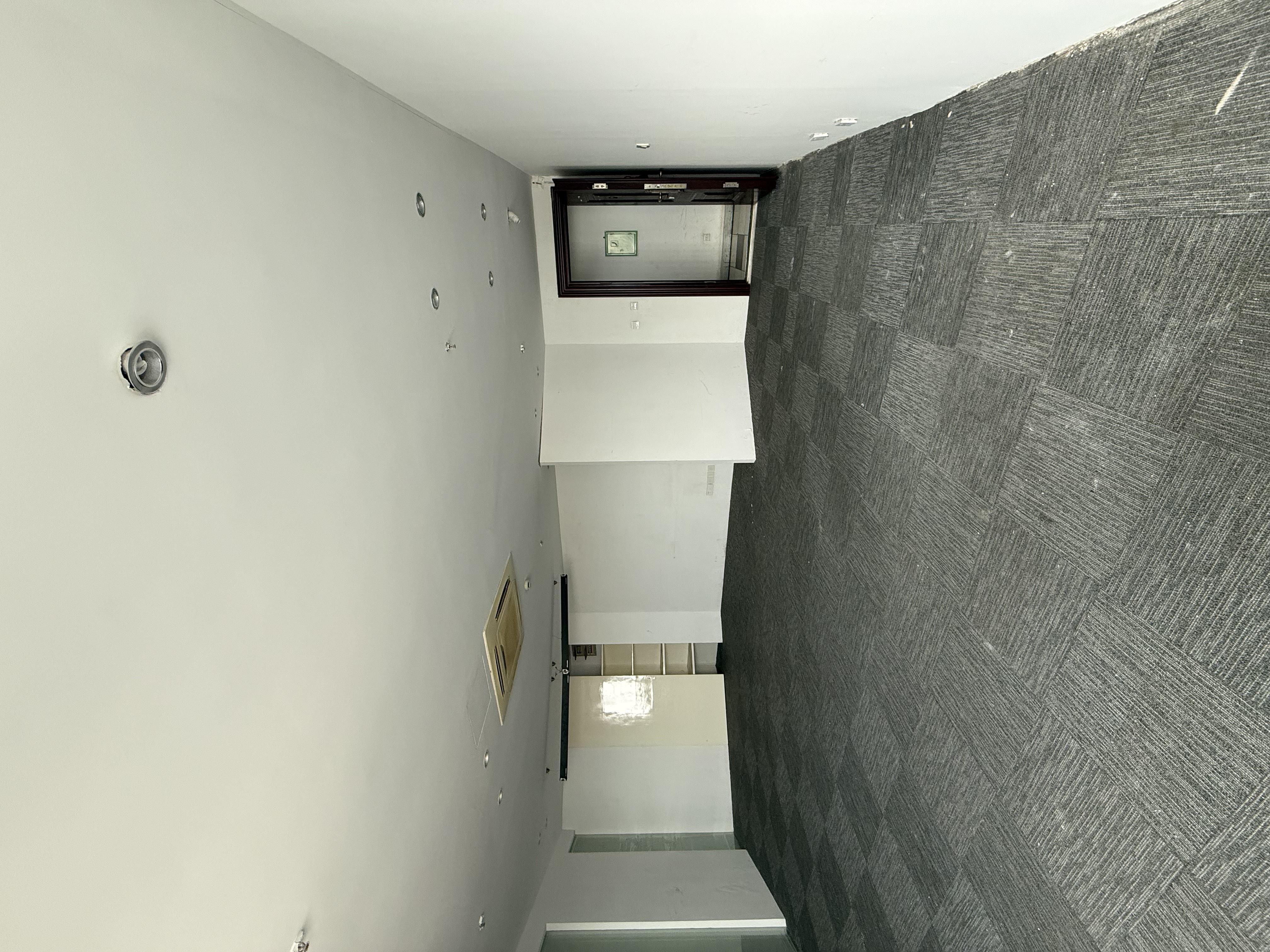 鞍山远洋广场104平米写字楼出租