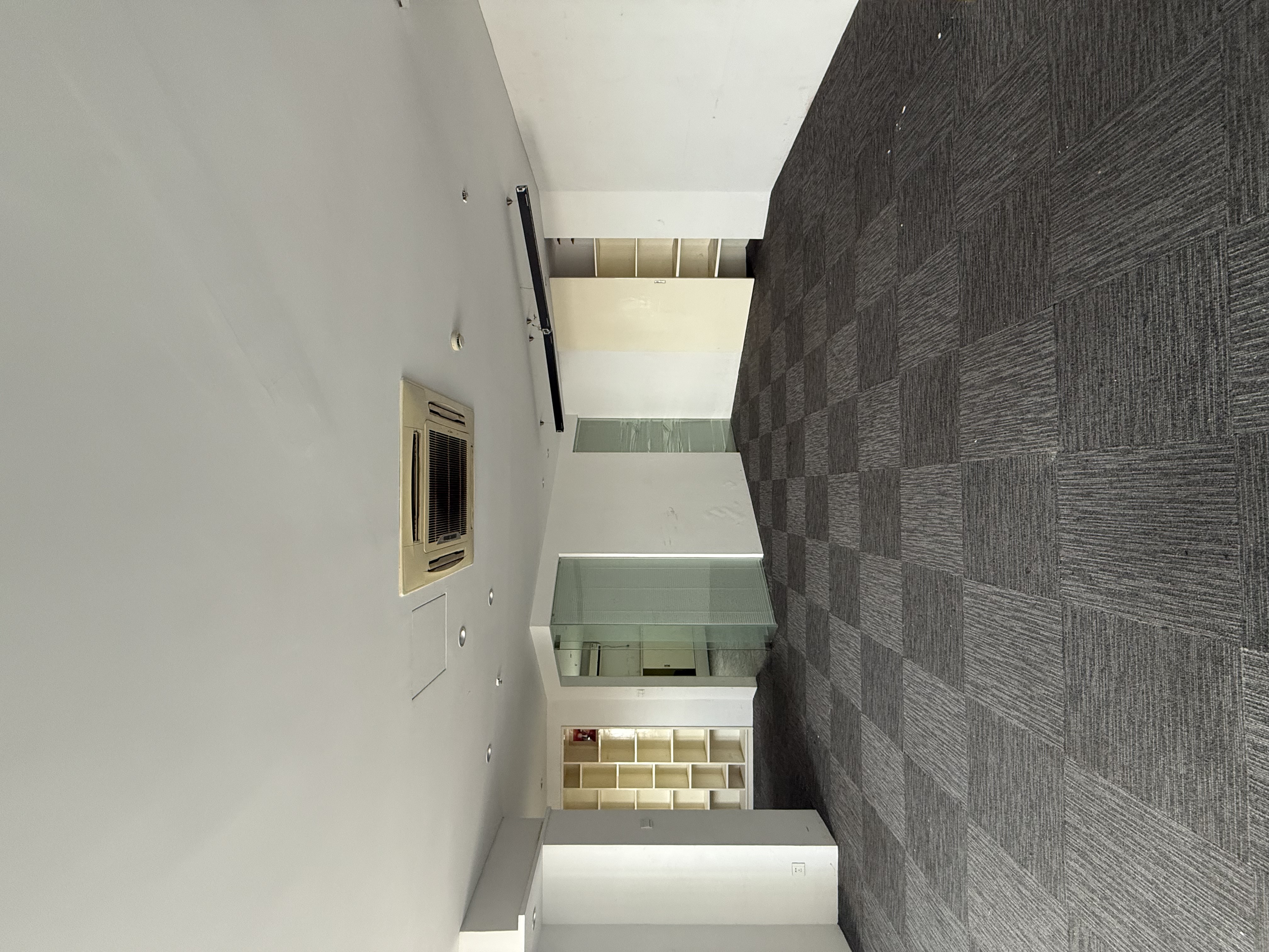 鞍山远洋广场104平米写字楼出租