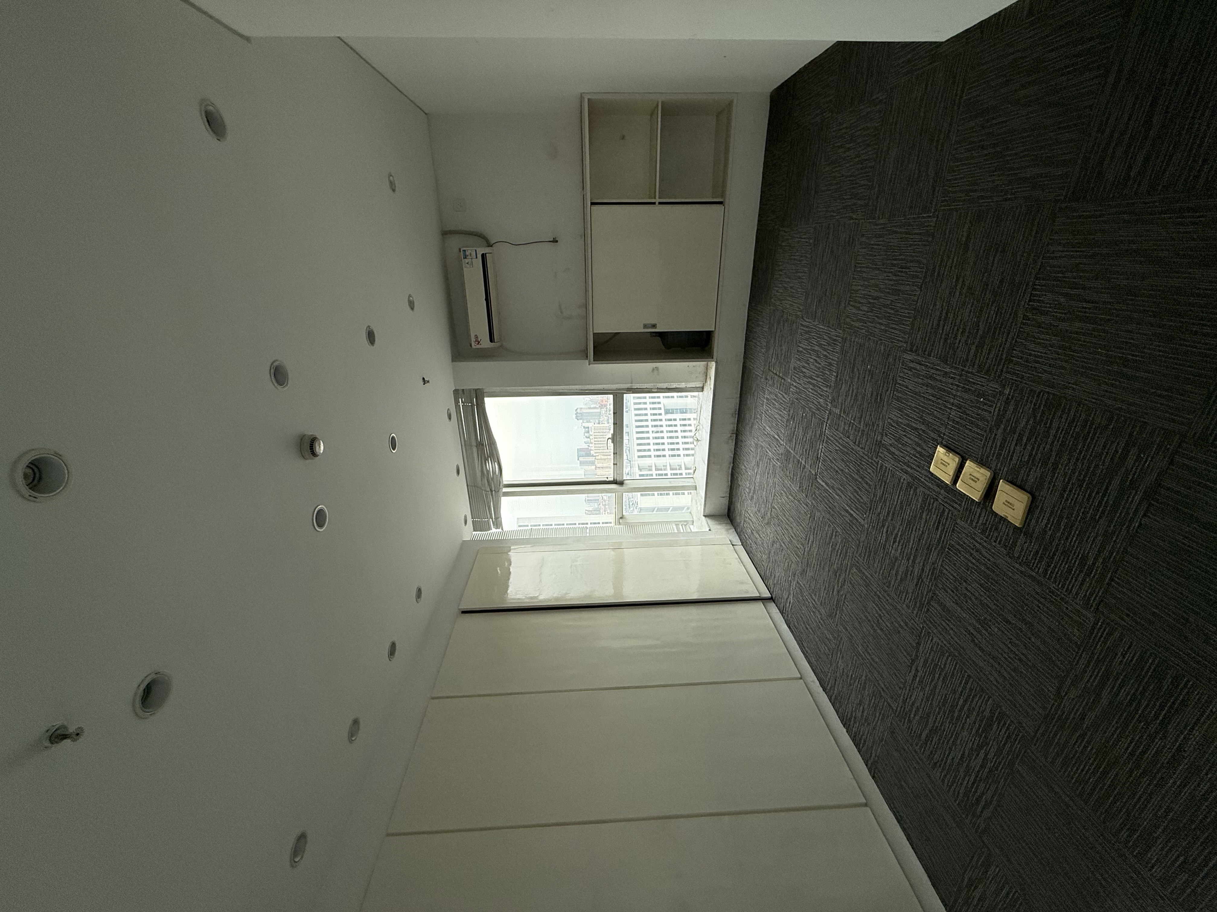 鞍山远洋广场104平米写字楼出租