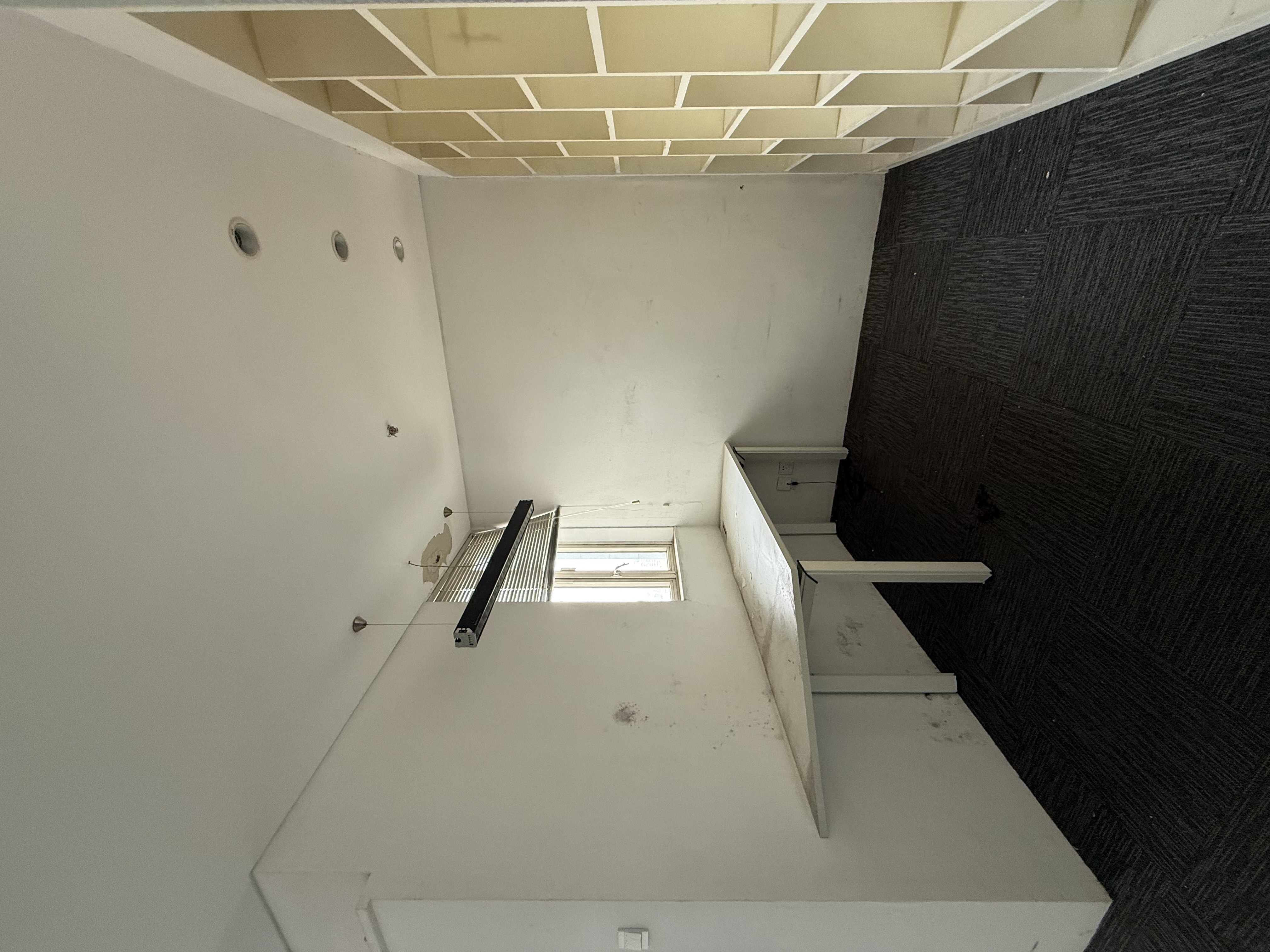 鞍山远洋广场104平米写字楼出租