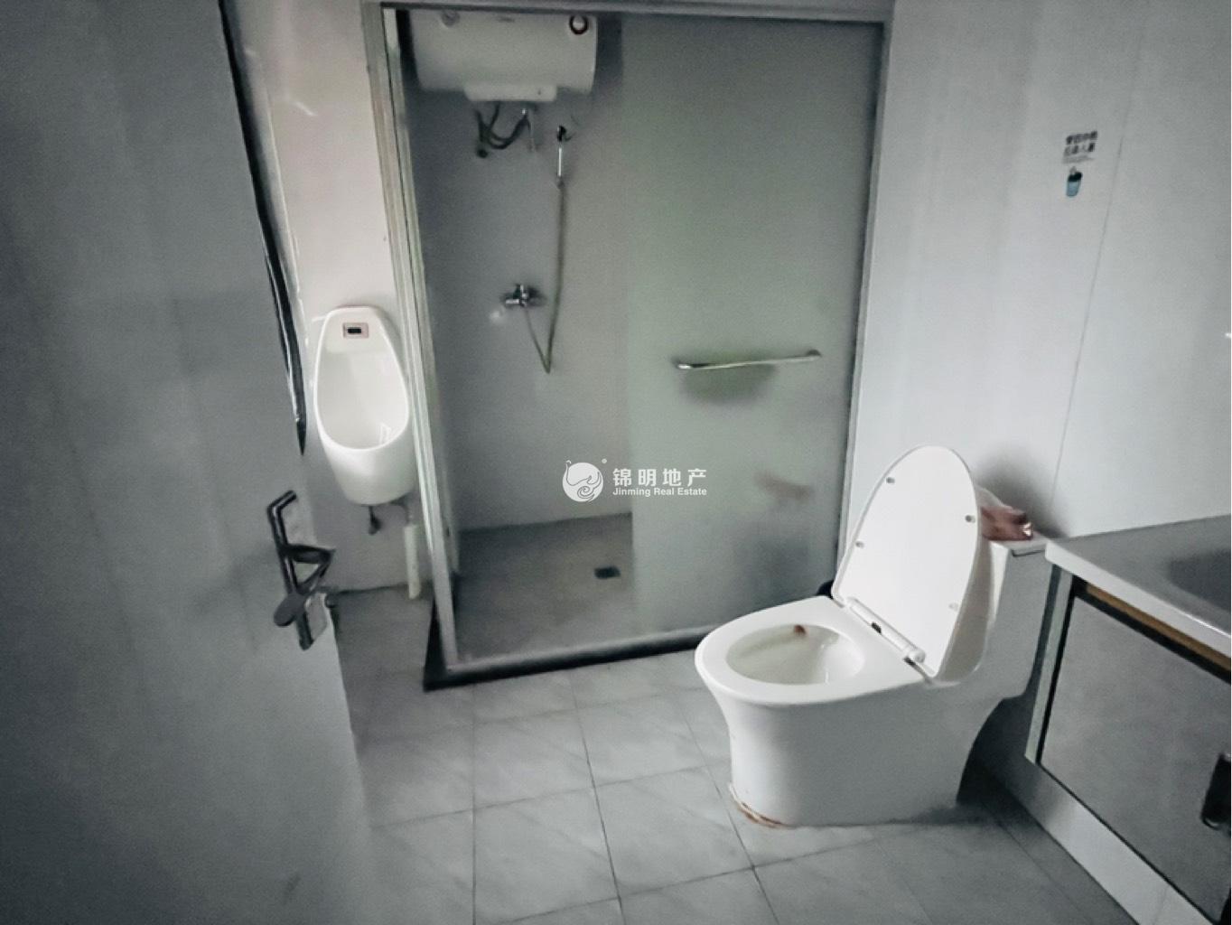 南京西路和一大厦400平米写字楼出租