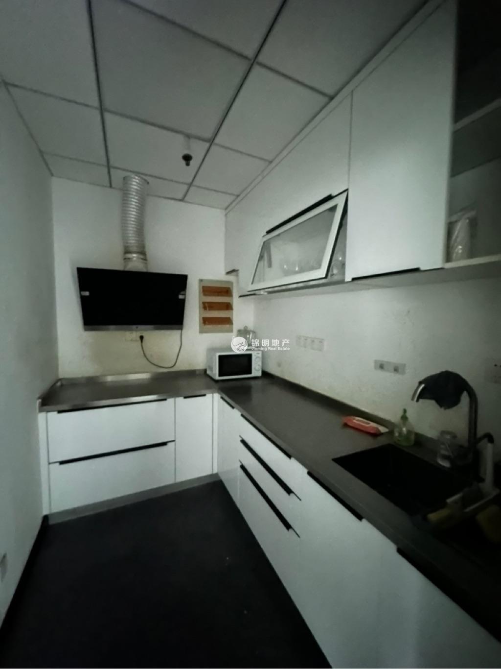 鞍山远洋广场213平米写字楼出租