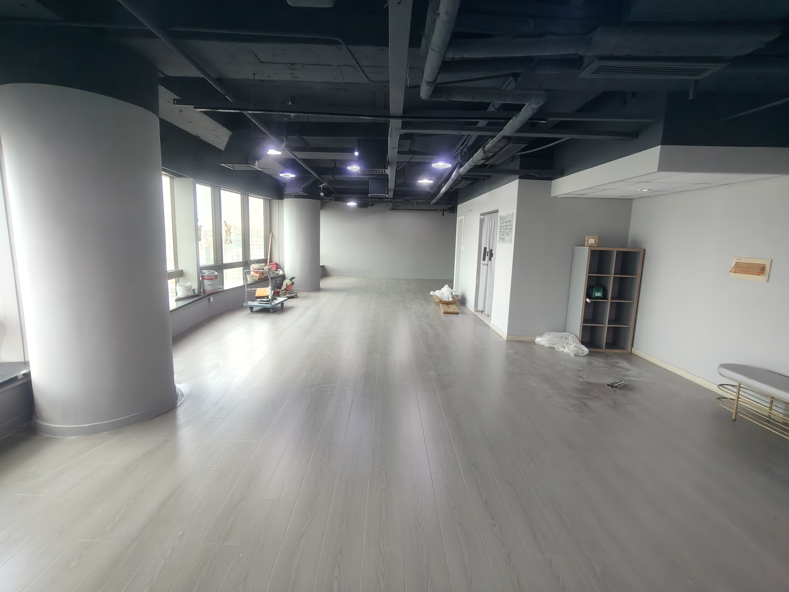 静安寺环球世界大厦139平米写字楼出租