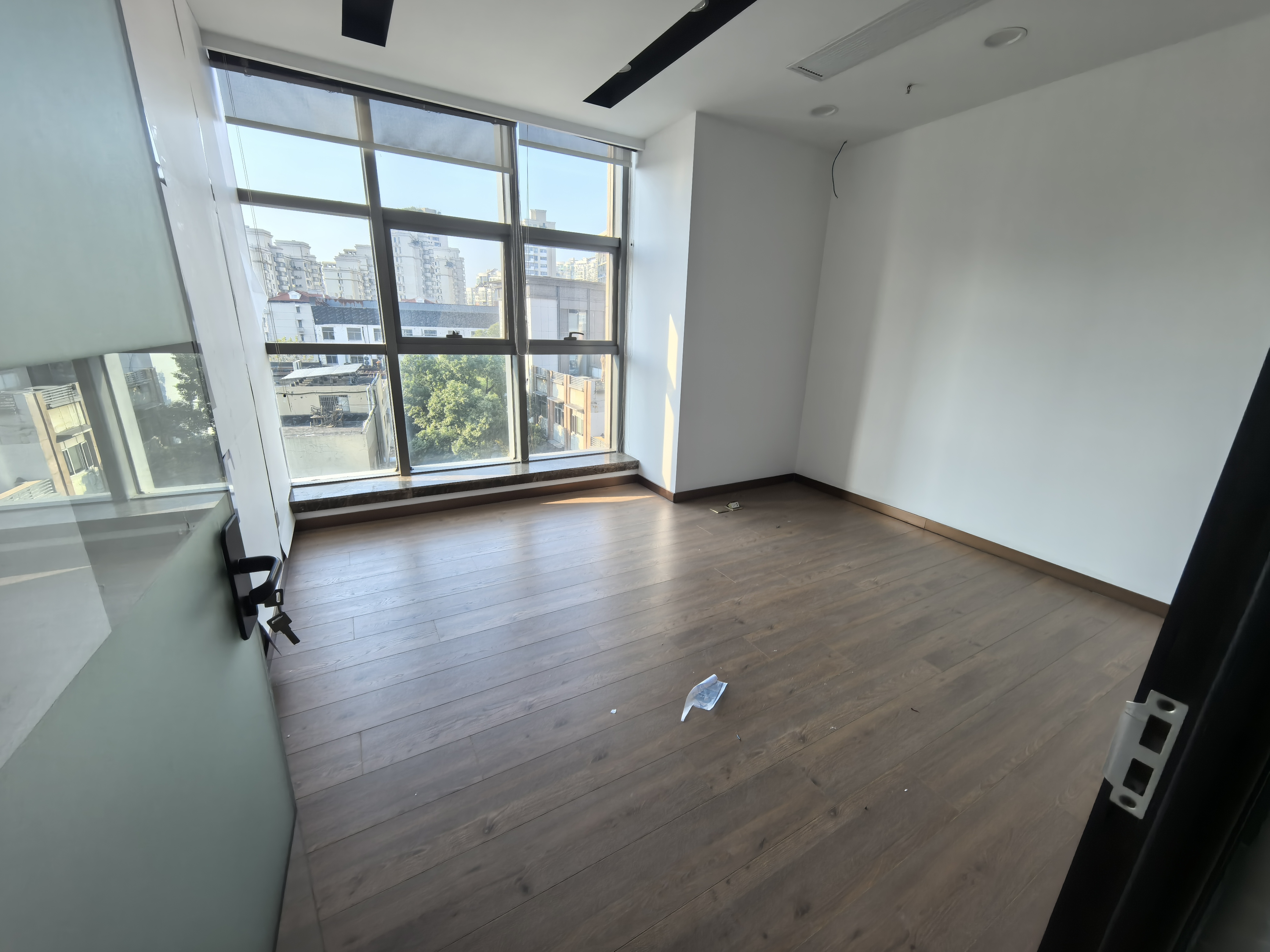 万体馆汇鑫国际大厦370平米写字楼出租