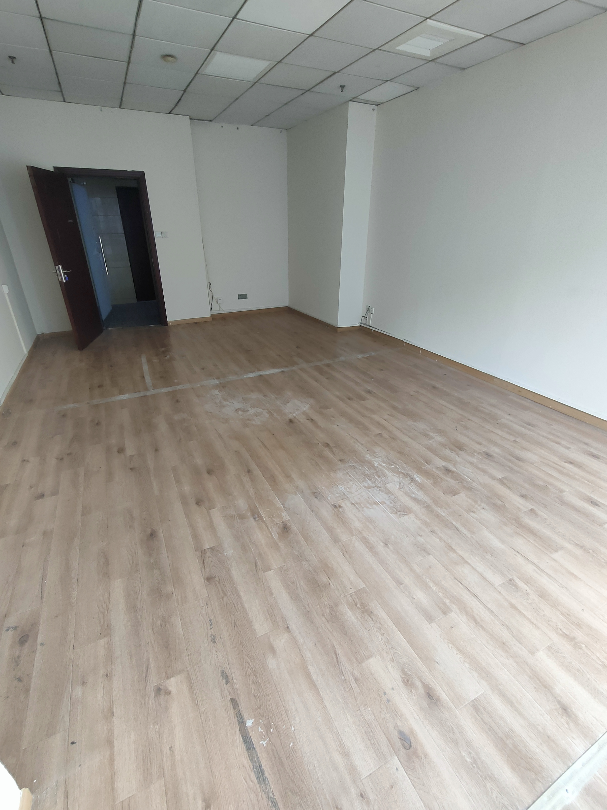 长寿路财富时代大厦45平米写字楼出租