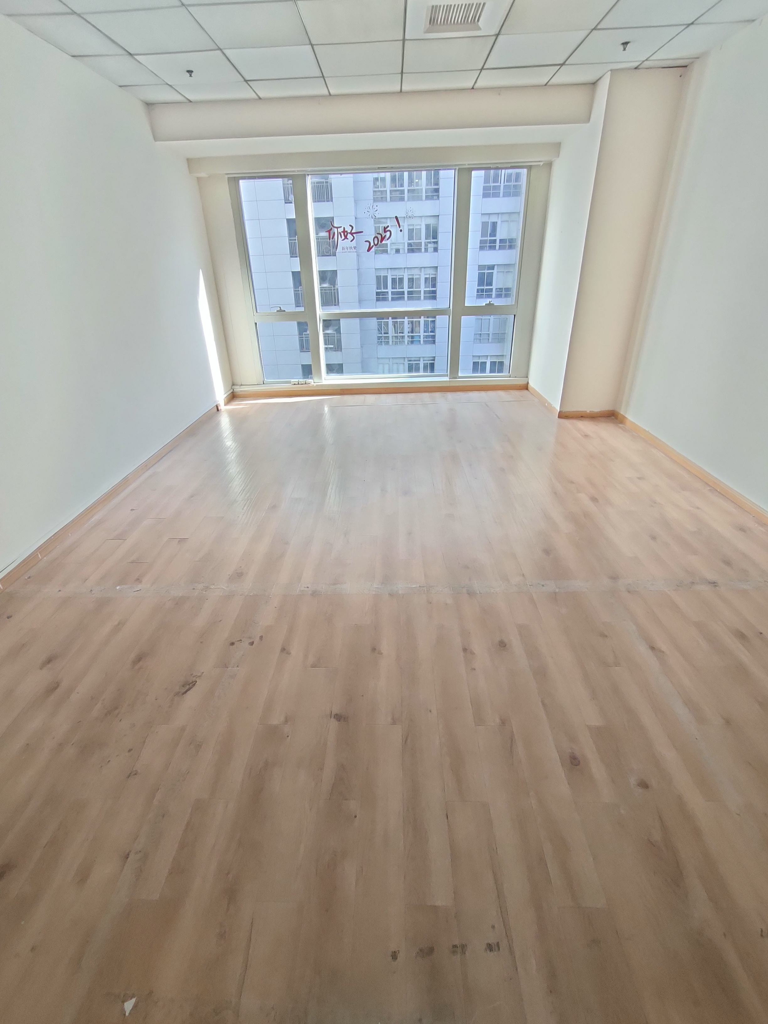 长寿路财富时代大厦45平米写字楼出租