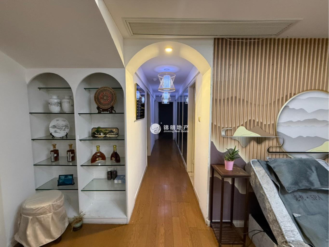 南京西路丽都新贵147平米写字楼出租