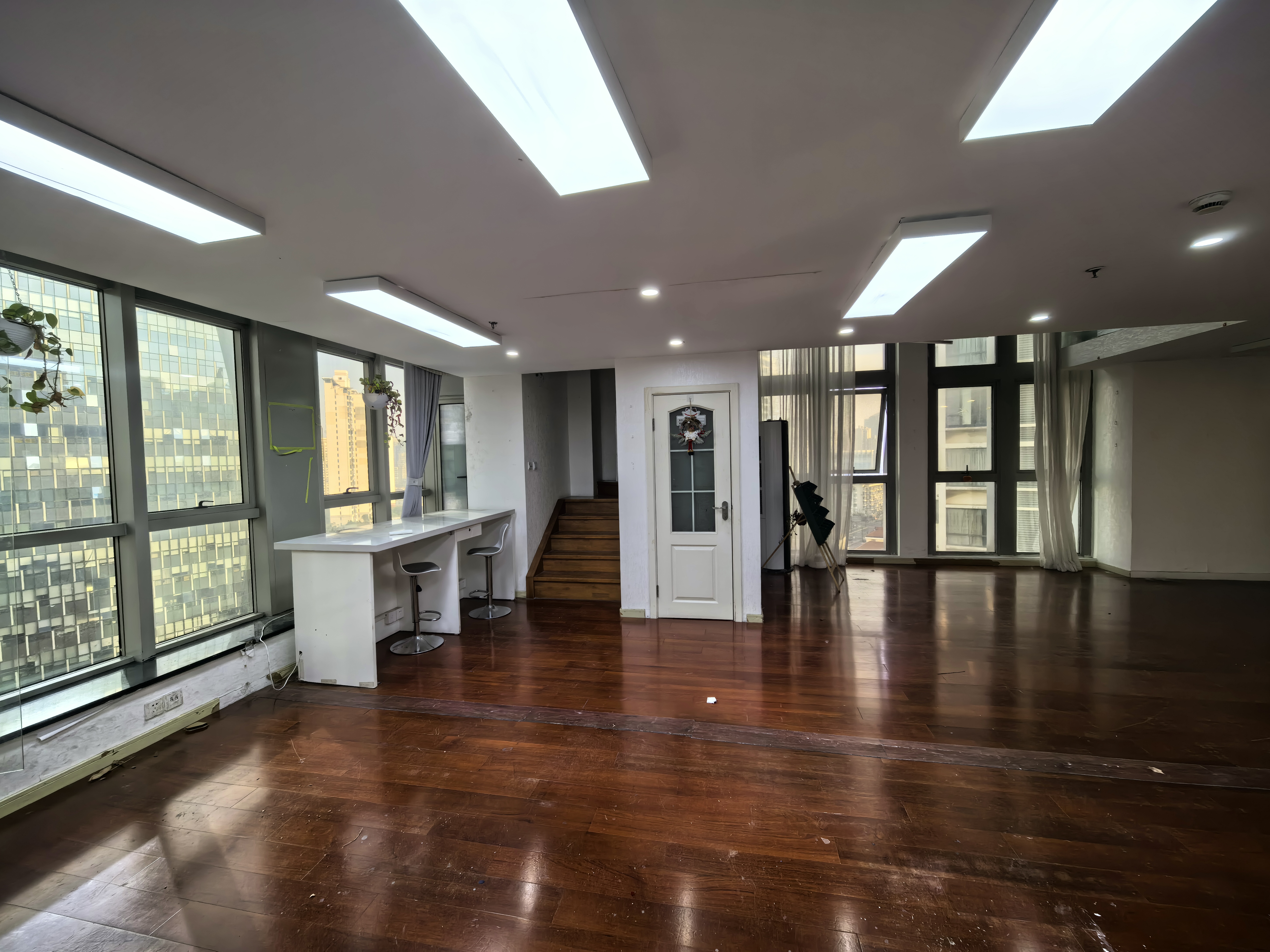 曹杨尚诚国际92平米写字楼出租