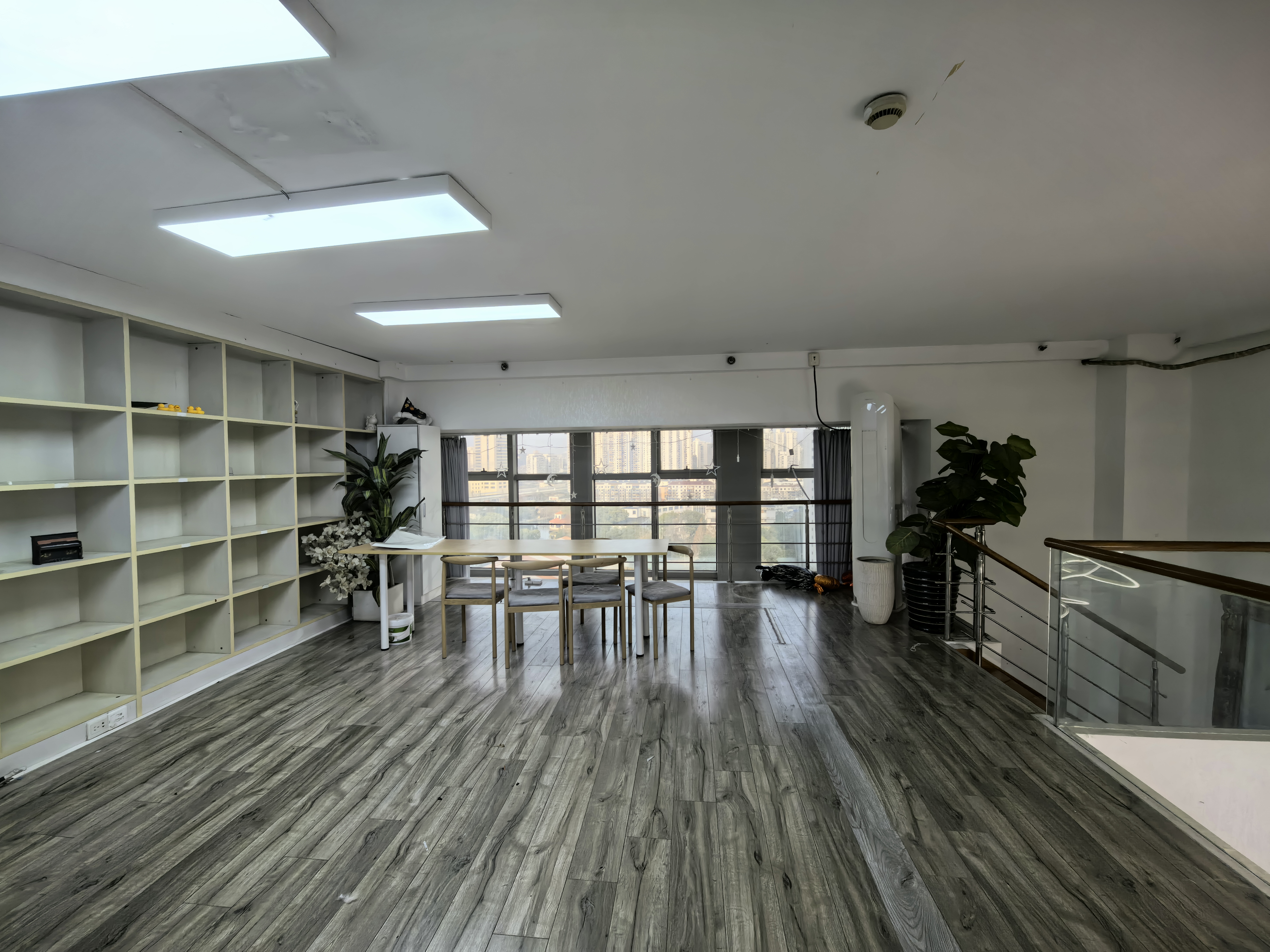 曹杨尚诚国际92平米写字楼出租