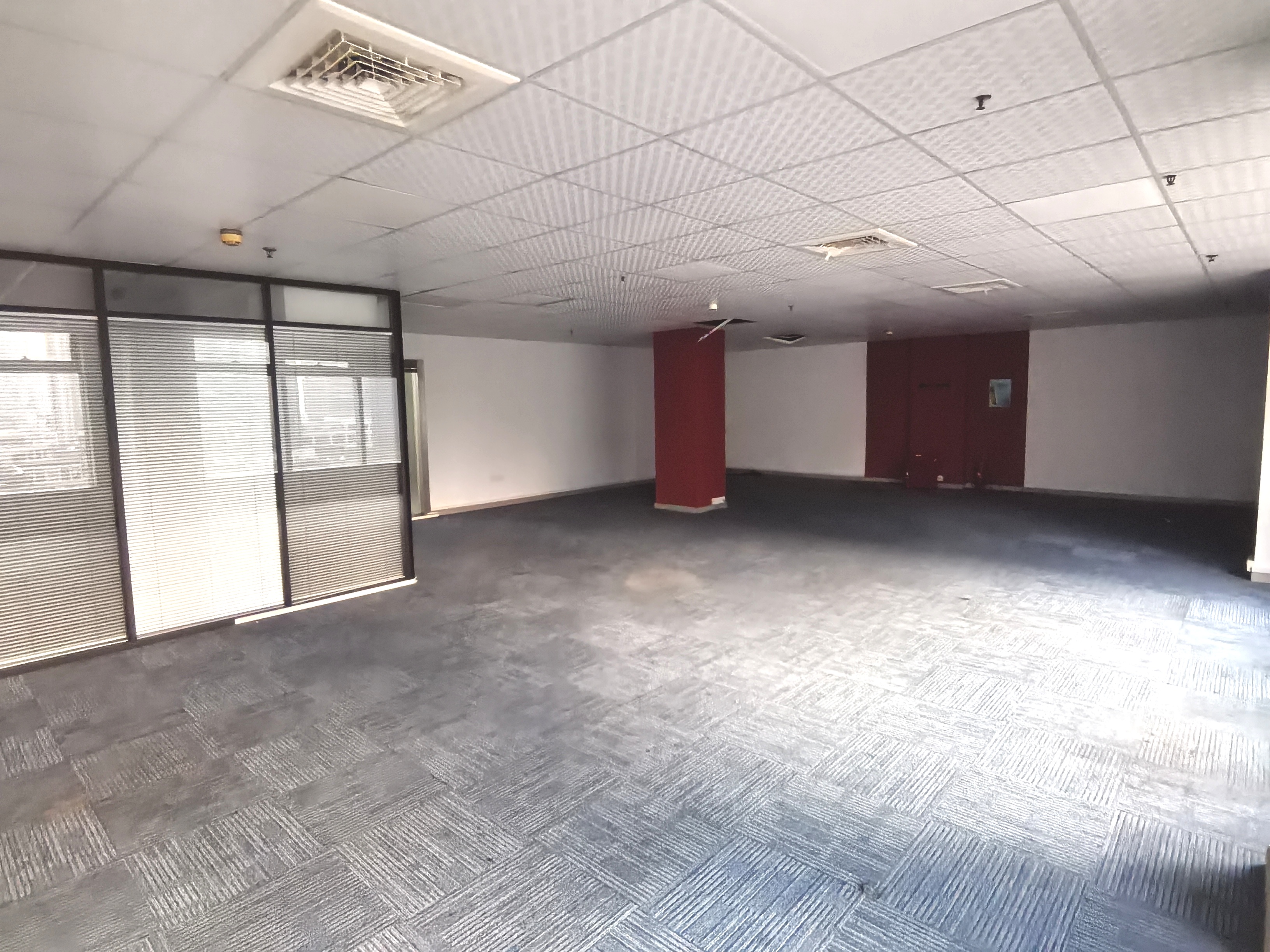 南京西路仲益大厦232平米写字楼出租