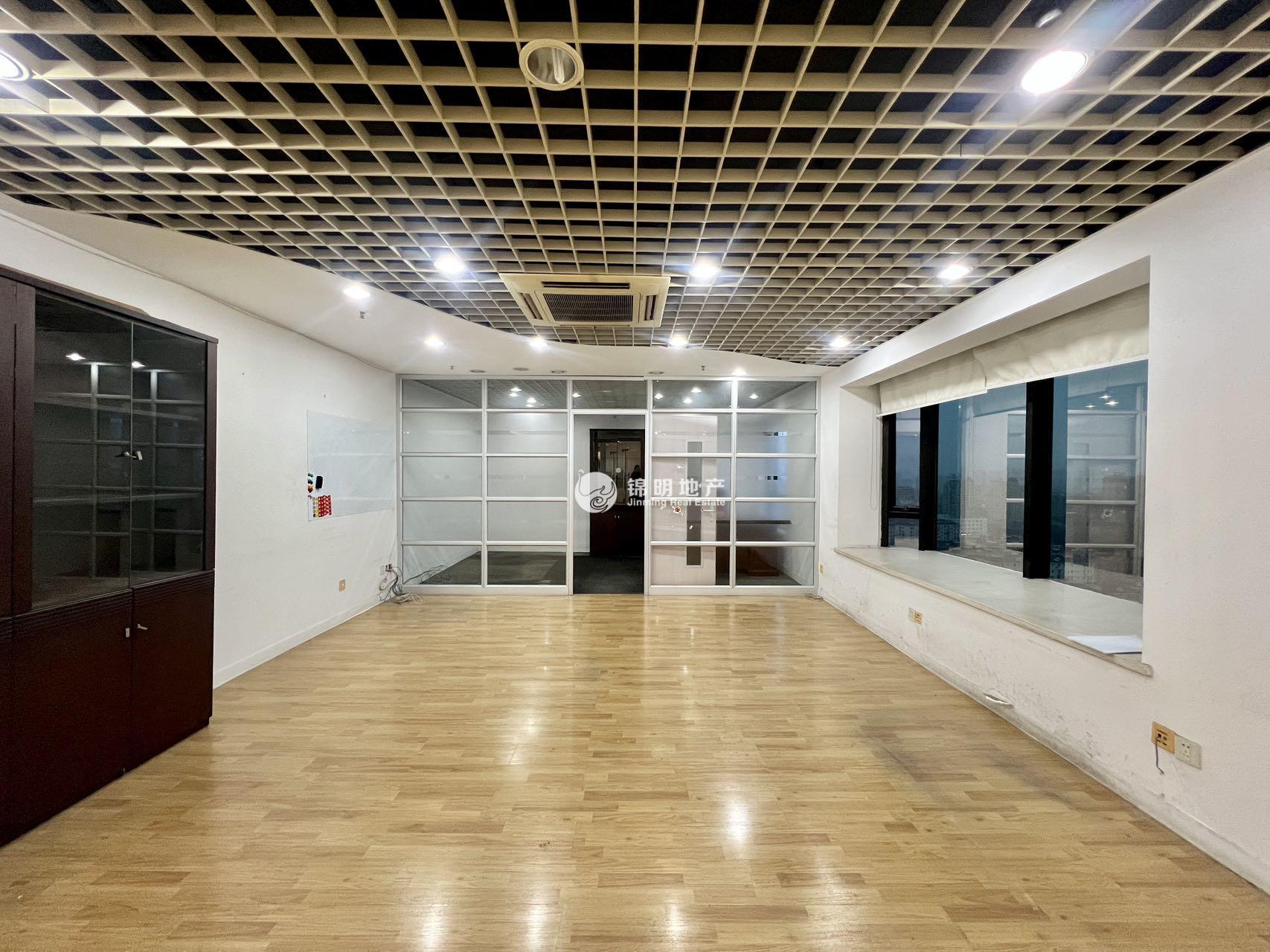 漕河泾光大会展中心90平米写字楼出租