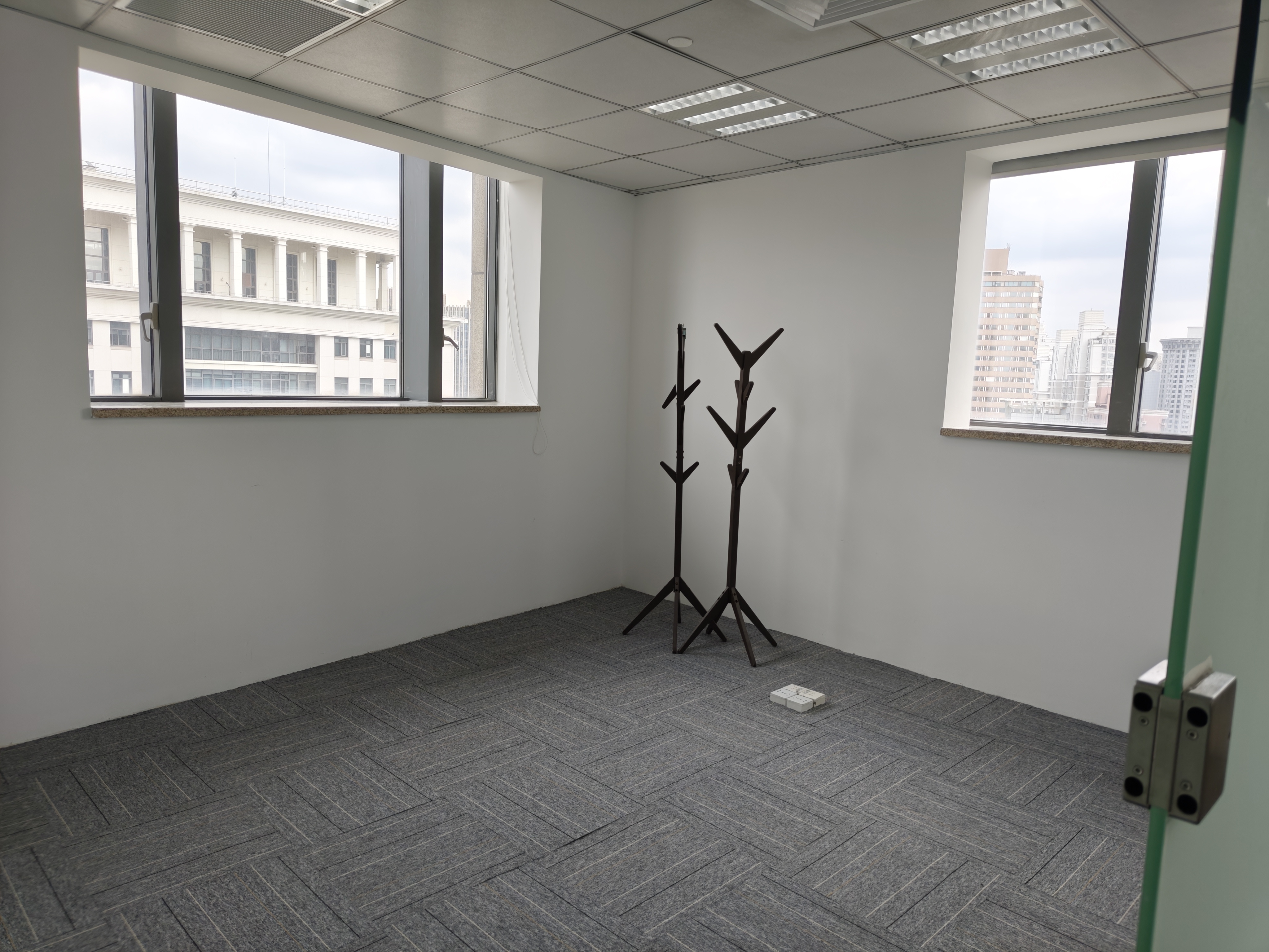 万体馆汇智大厦(漕溪北路)171平米写字楼出租