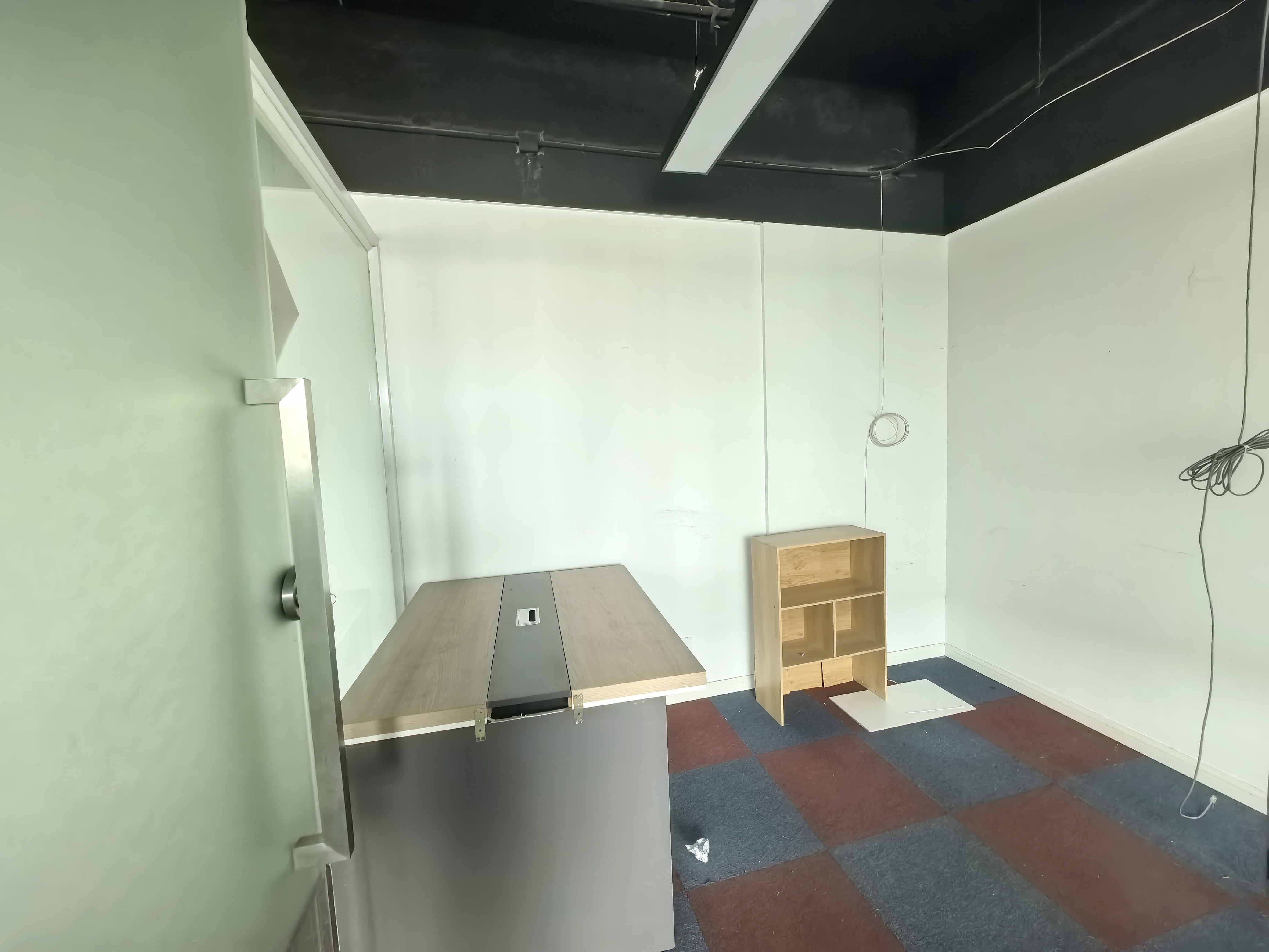 光新浦发广场88平米写字楼出租