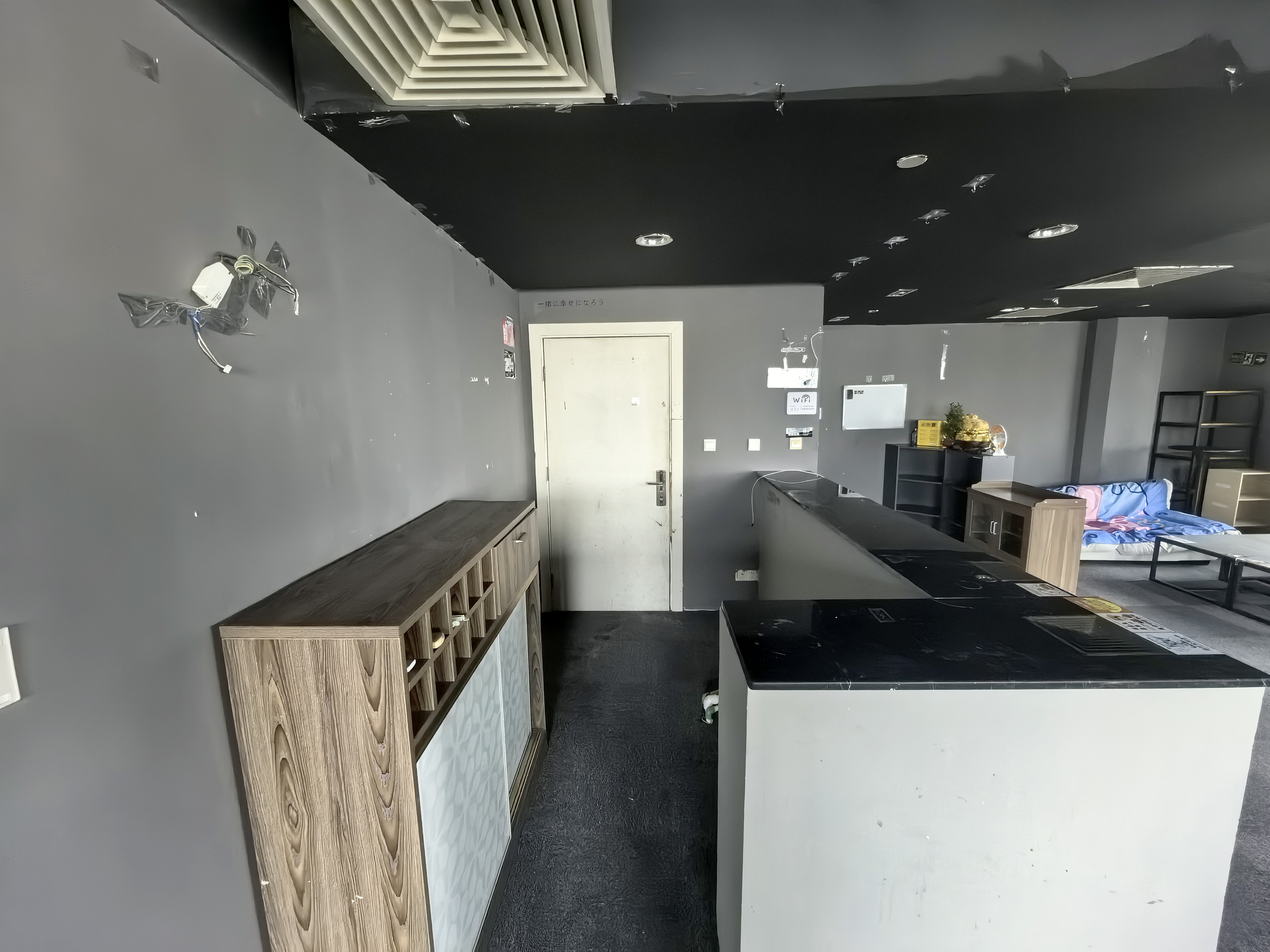 光新浦发广场105平米写字楼出租