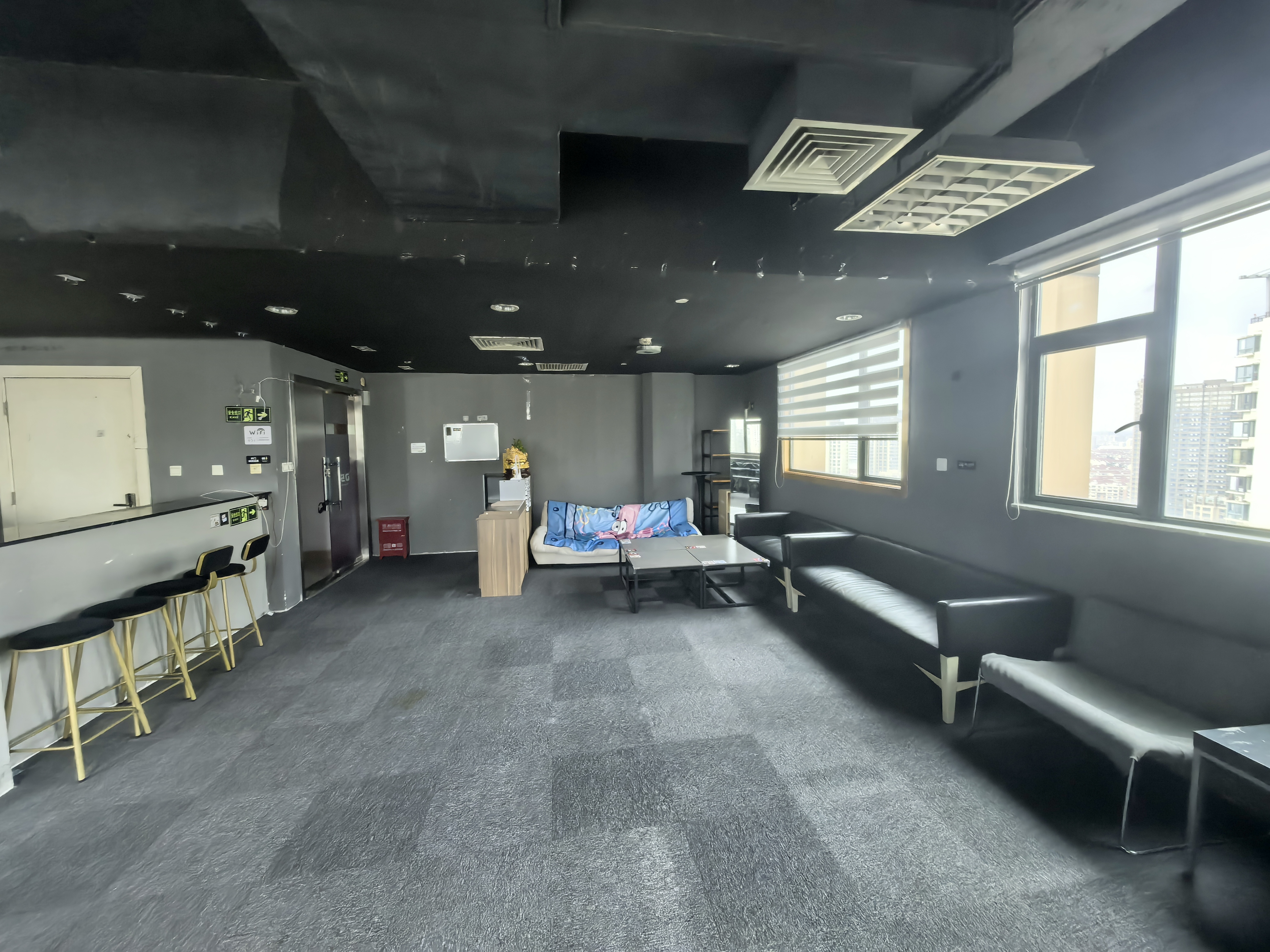 光新浦发广场105平米写字楼出租