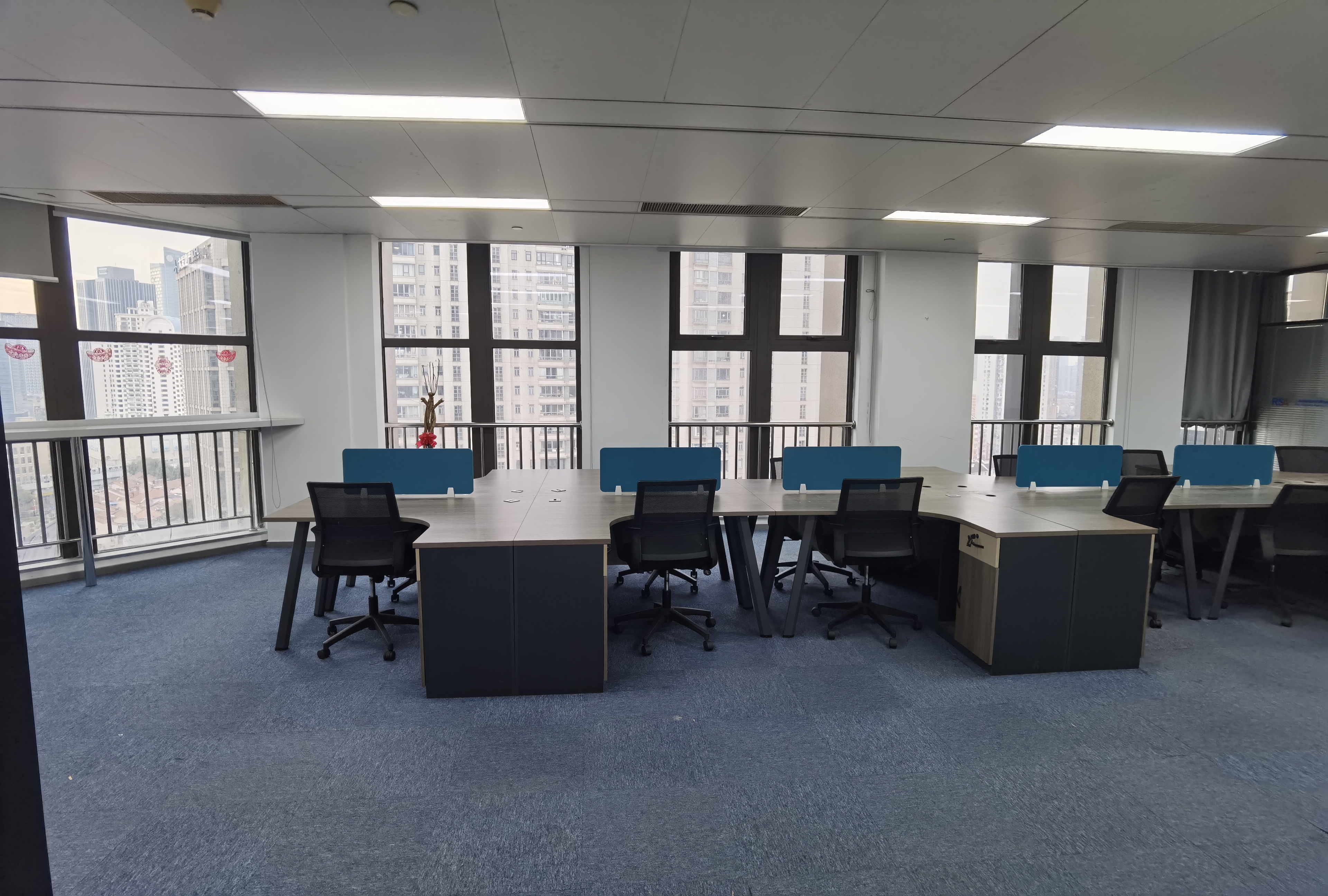 四川北路嘉杰国际广场217平米写字楼出租