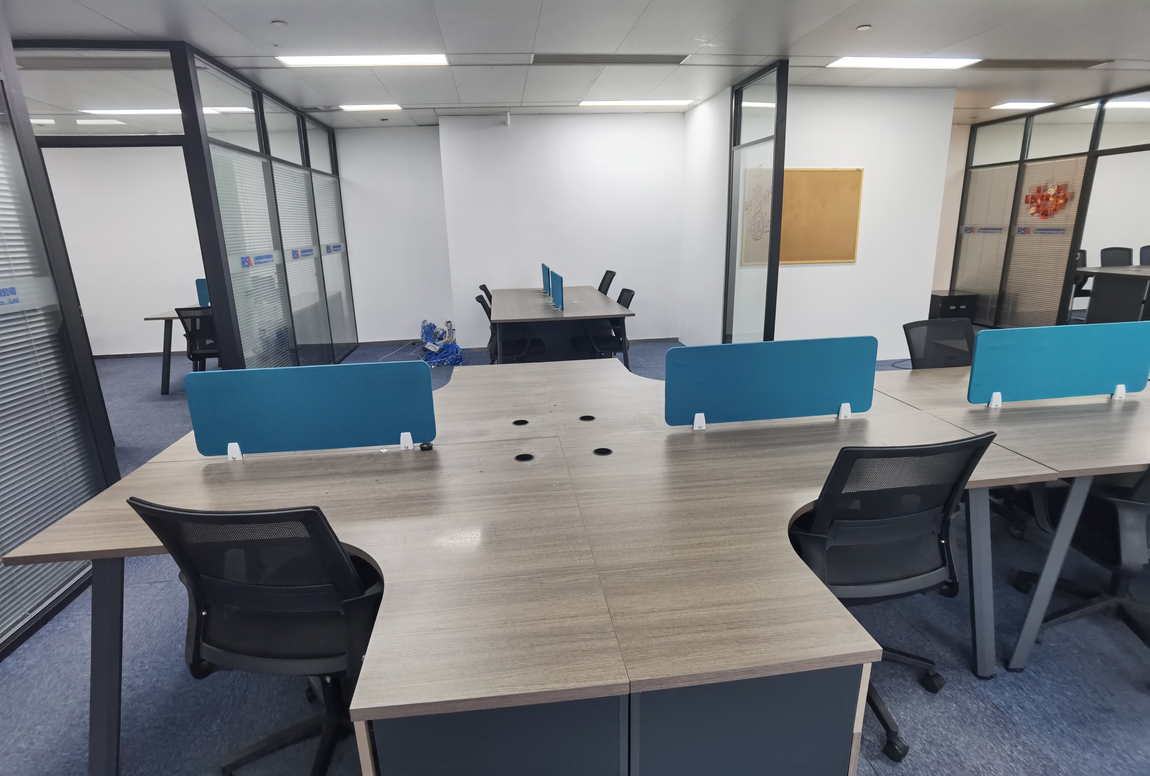 四川北路嘉杰国际广场217平米写字楼出租