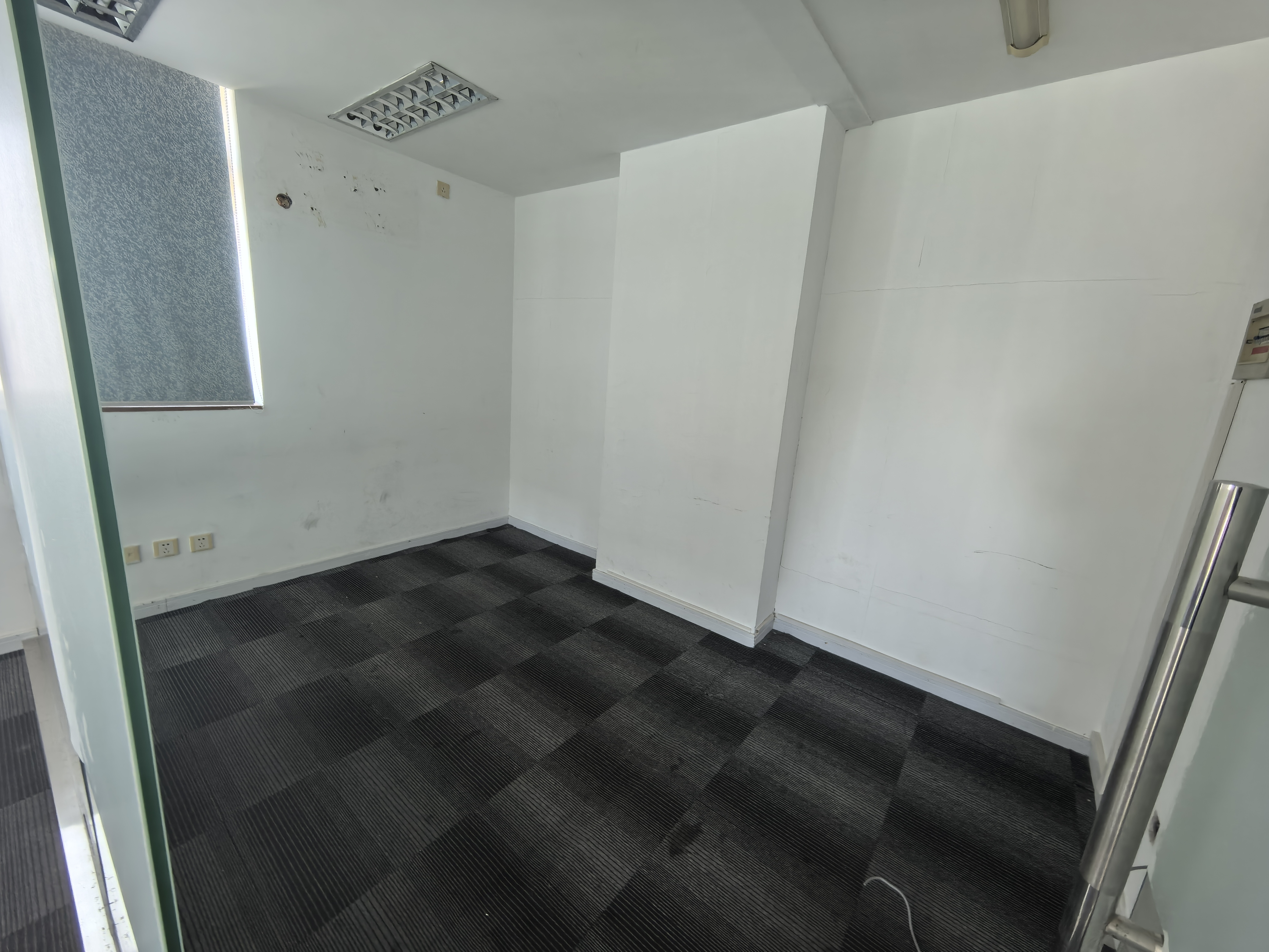 徐家汇博大商务楼71平米写字楼出租