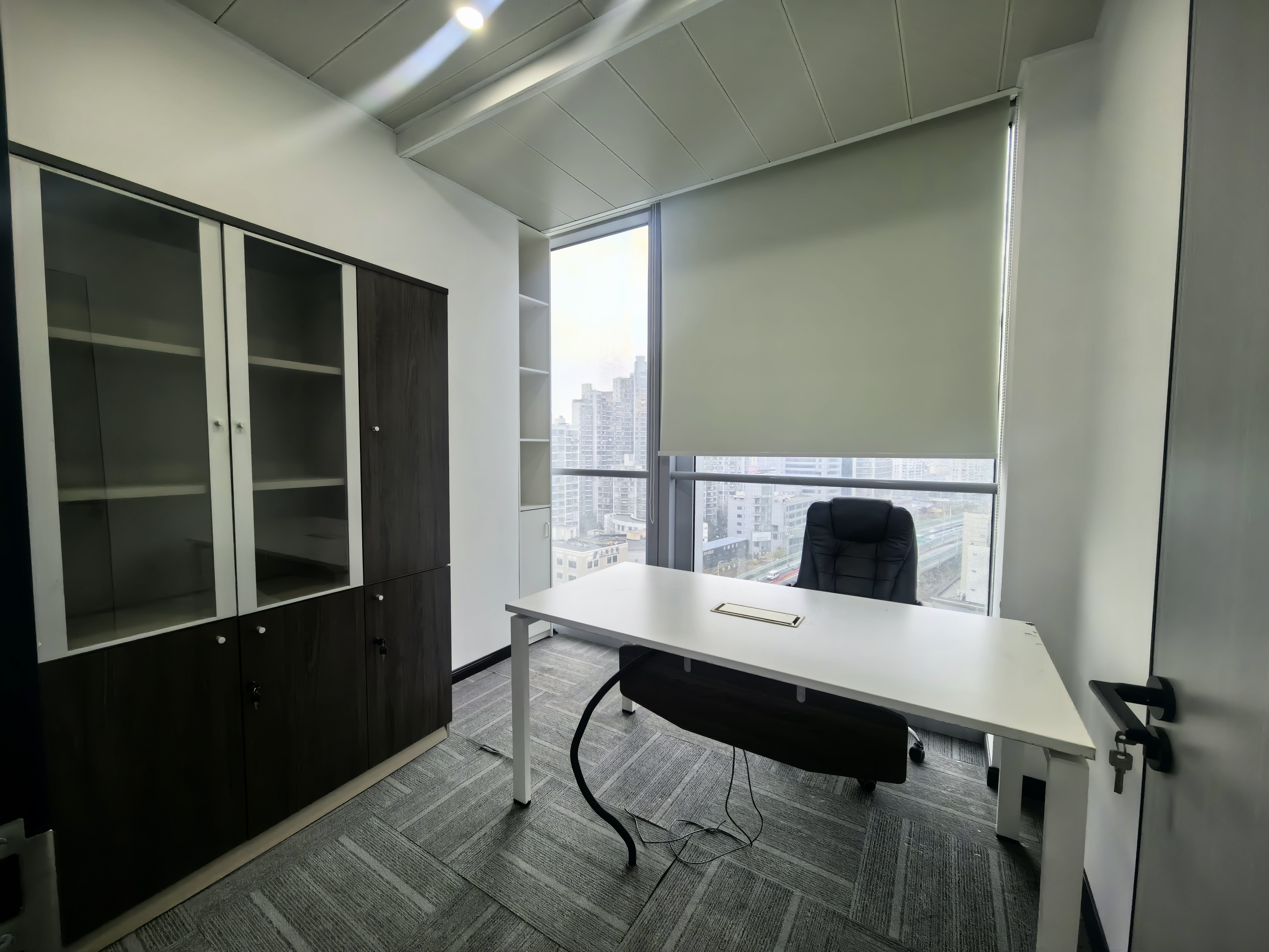 曹杨长城大厦175平米写字楼出租