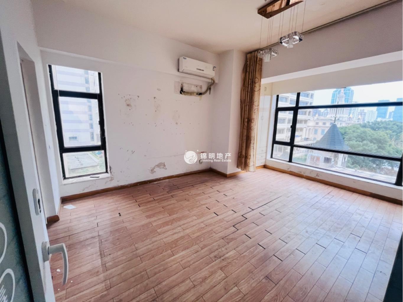 南京西路九安广场168平米写字楼出租