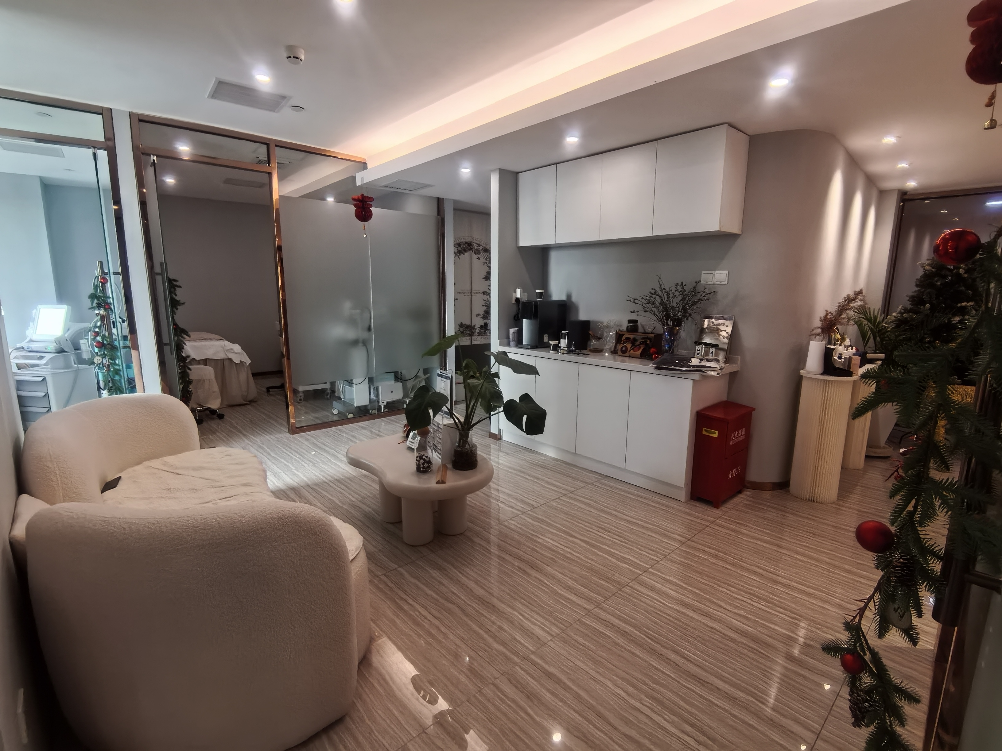 打浦桥中港汇黄浦135平米写字楼出租