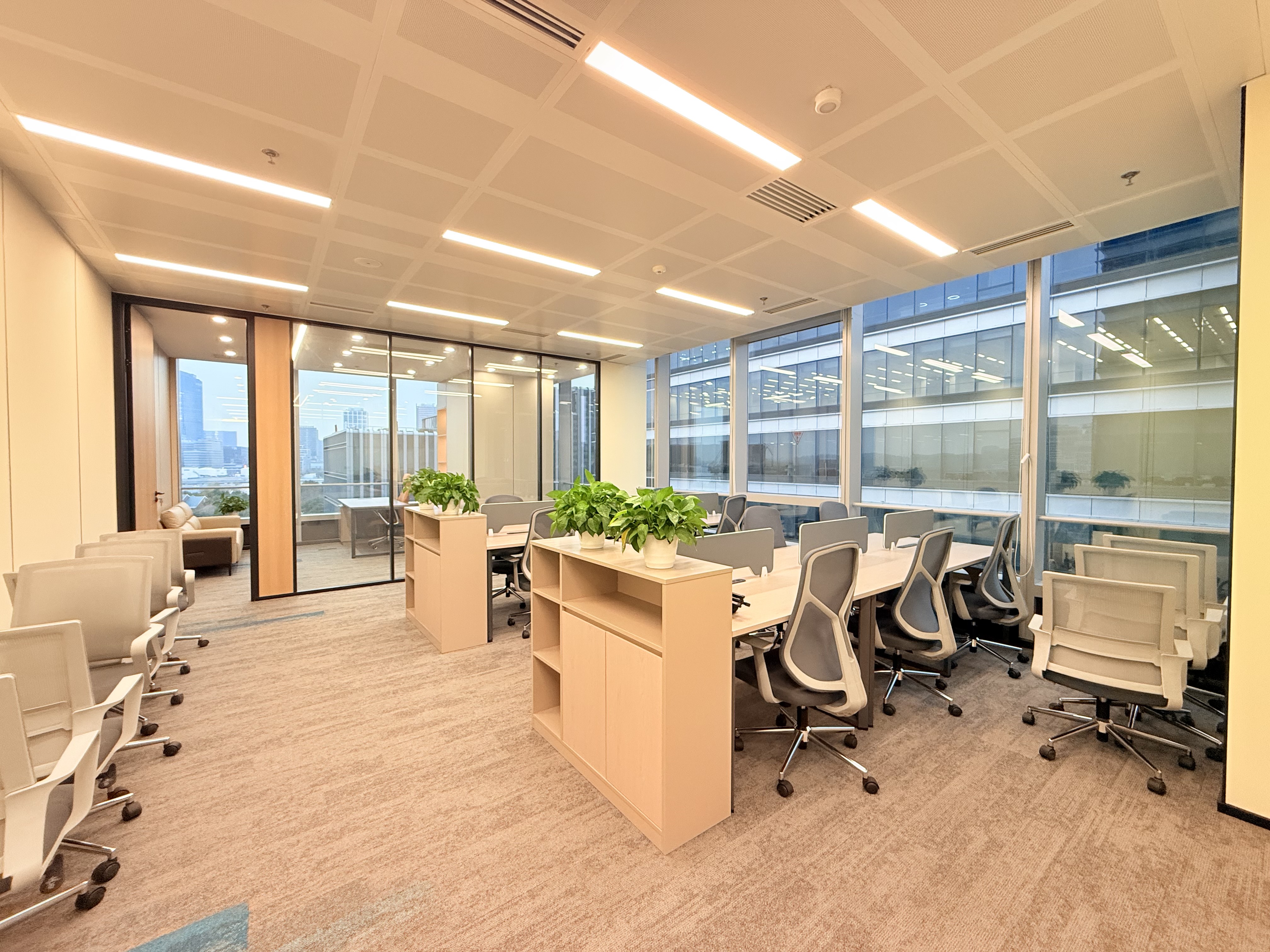 世博世博耀华商务中心233平米写字楼出租