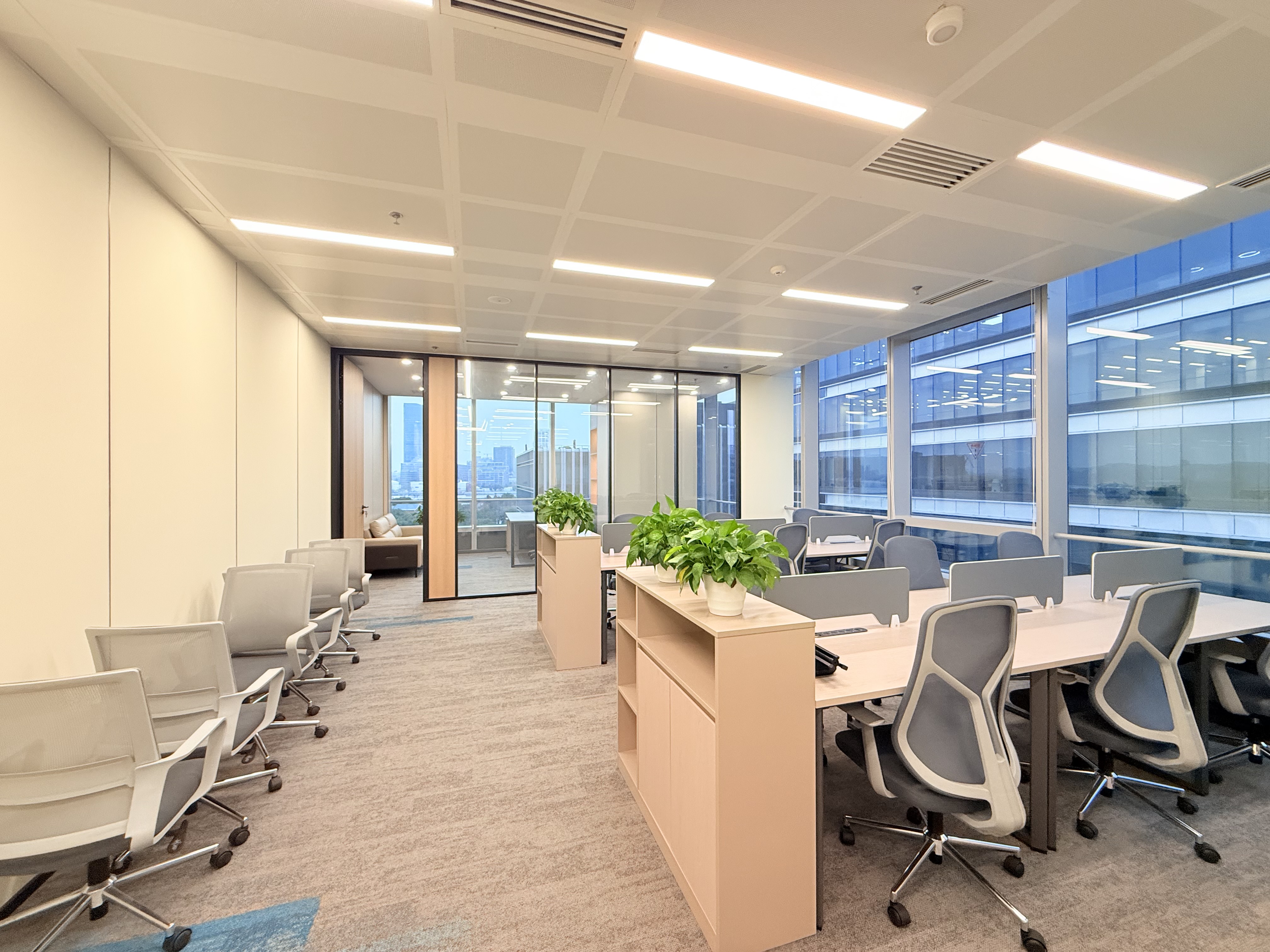 世博世博耀华商务中心233平米写字楼出租