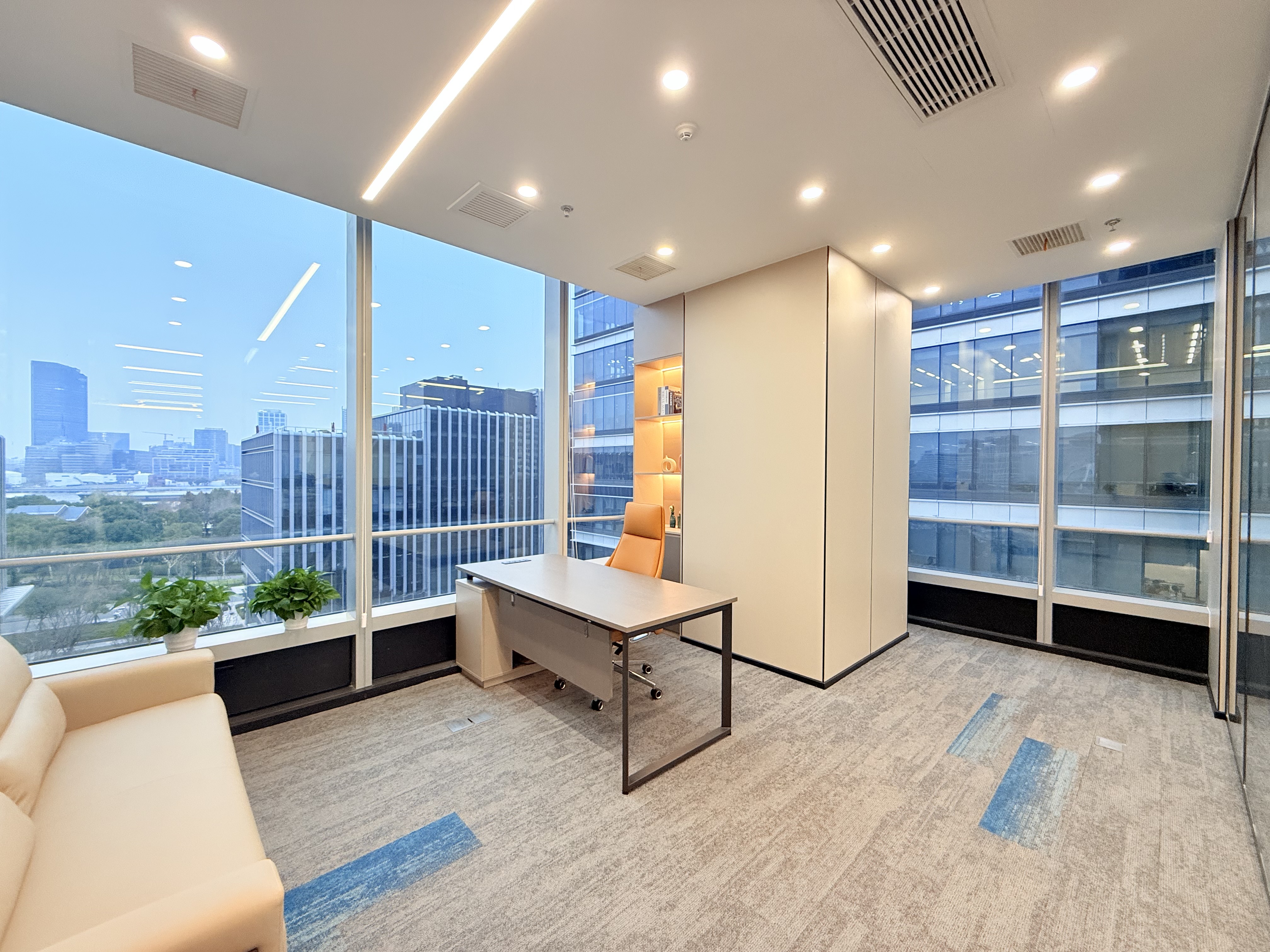 世博世博耀华商务中心233平米写字楼出租