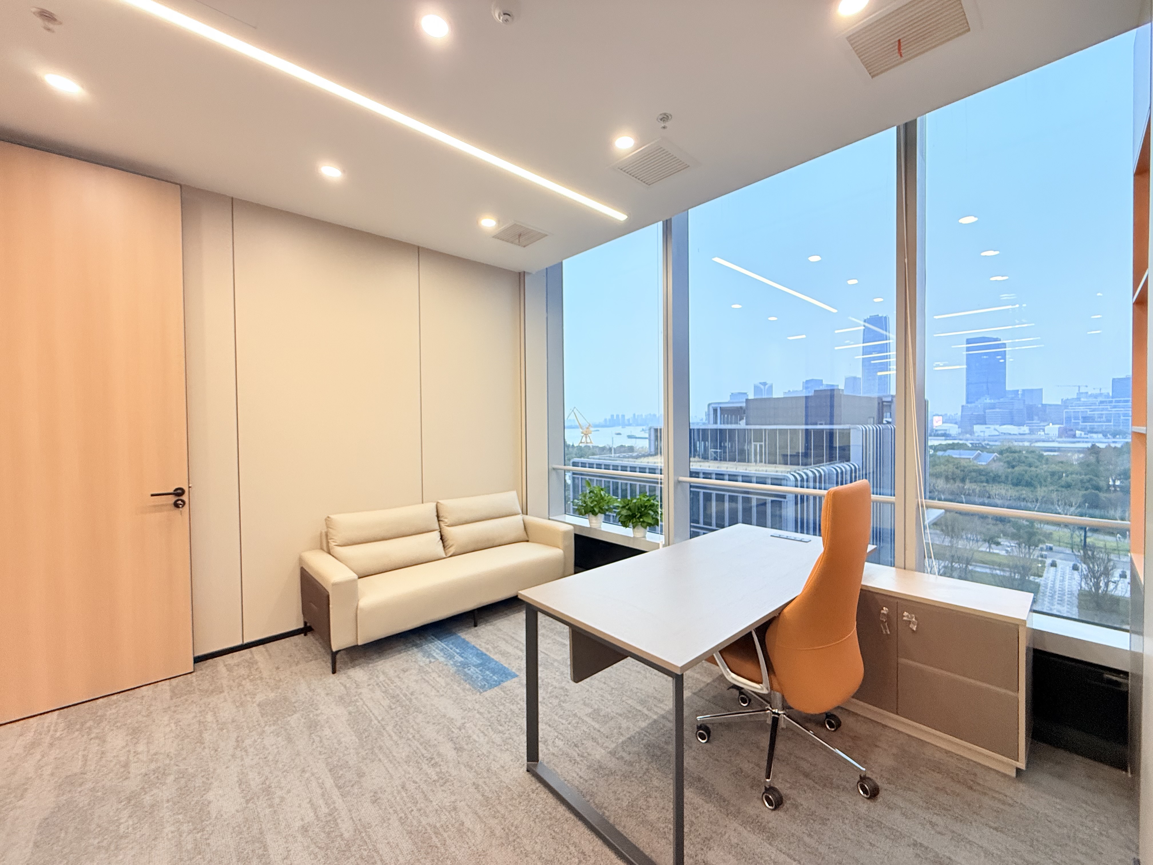 世博世博耀华商务中心233平米写字楼出租