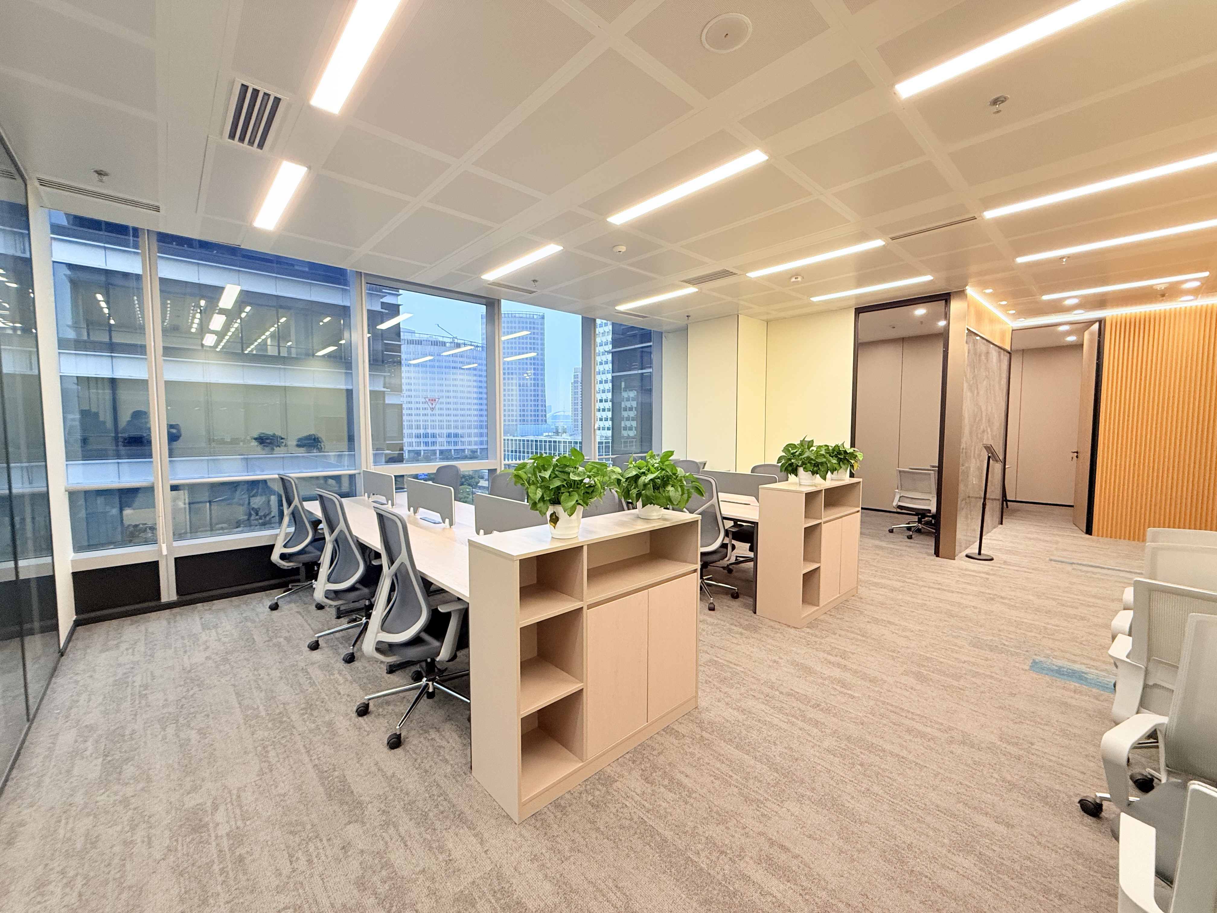 世博世博耀华商务中心233平米写字楼出租