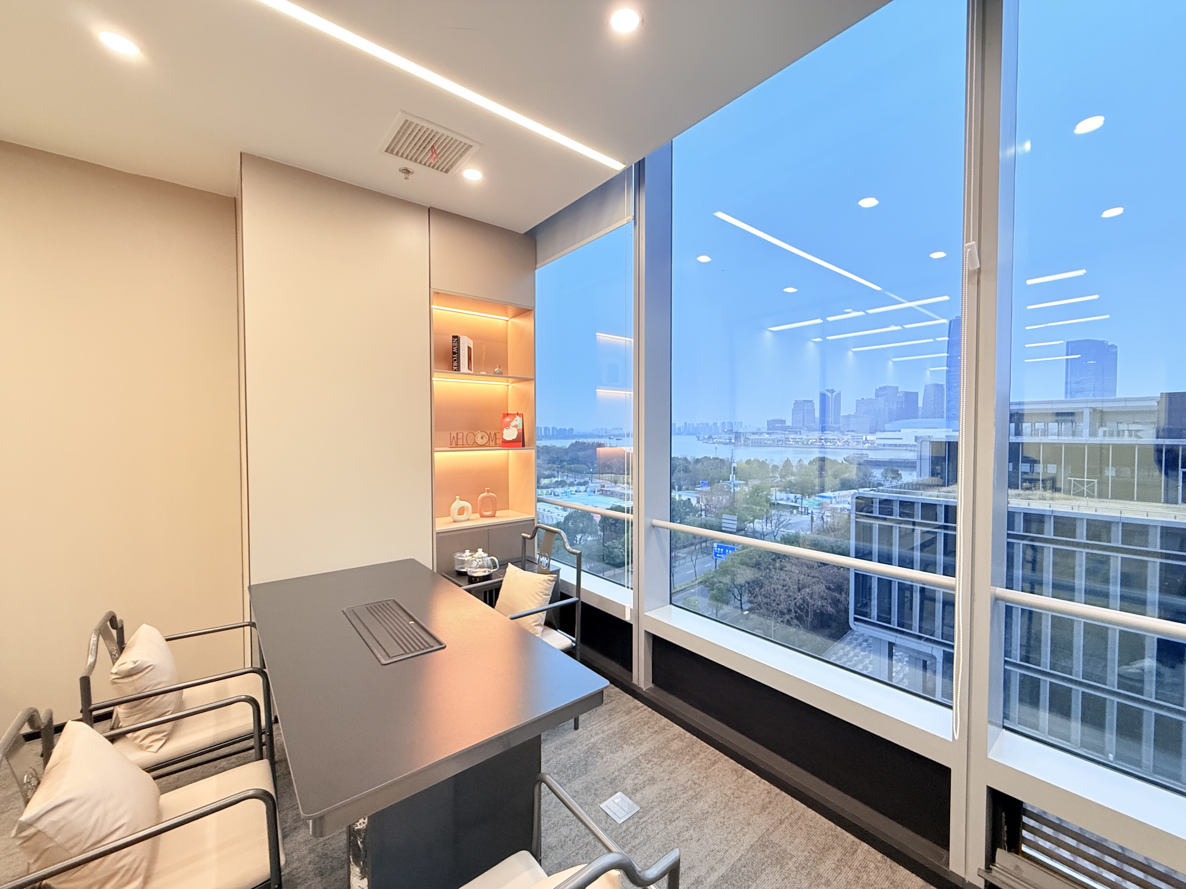 世博世博耀华商务中心190平米写字楼出租