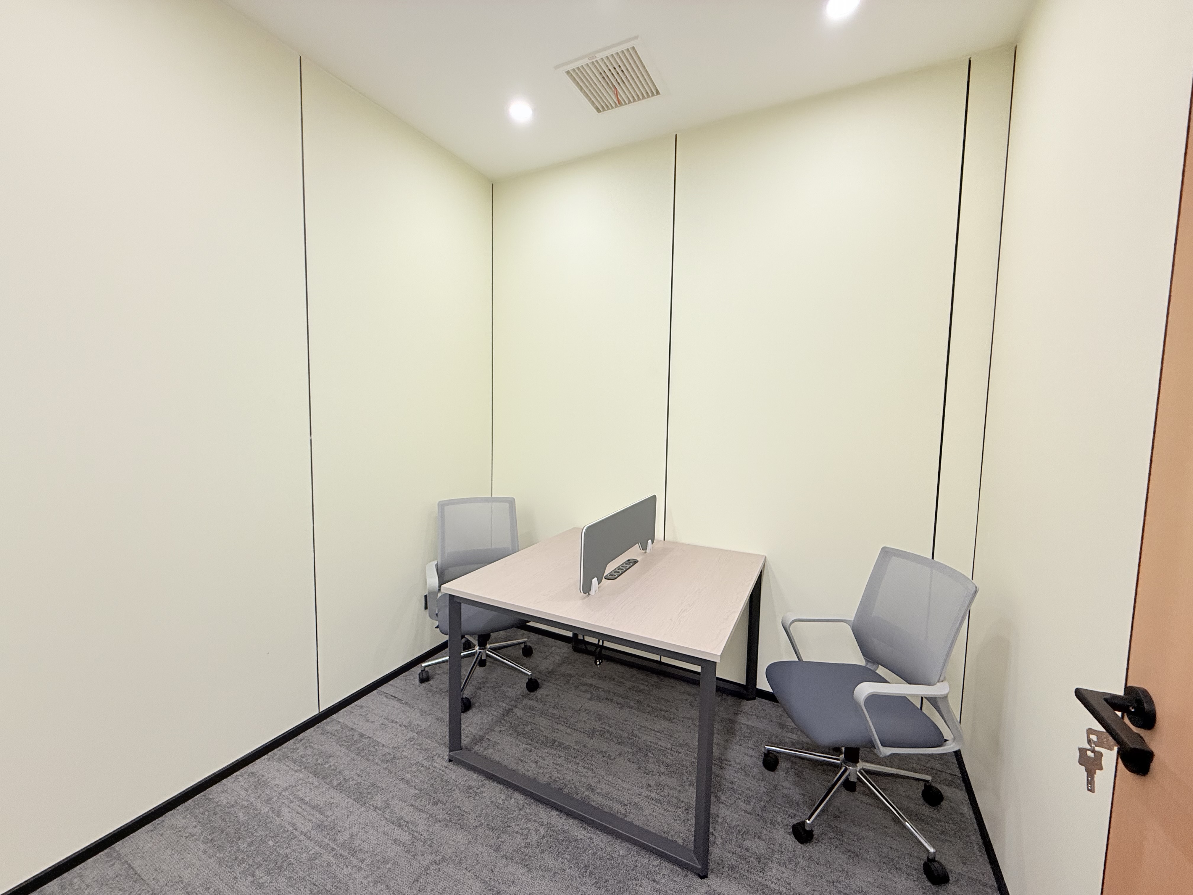 世博世博耀华商务中心190平米写字楼出租