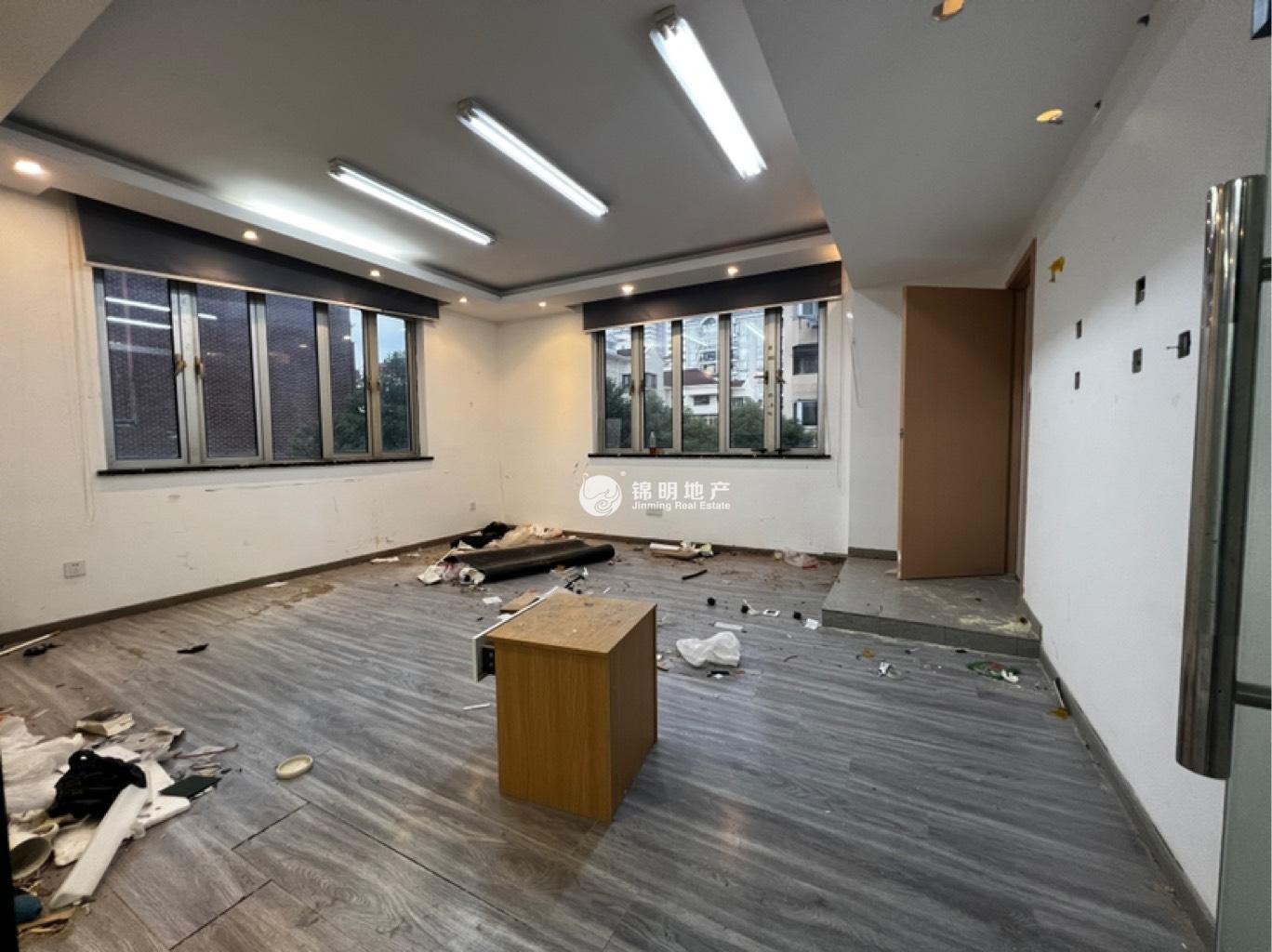 徐家汇之俊大厦160平米写字楼出租