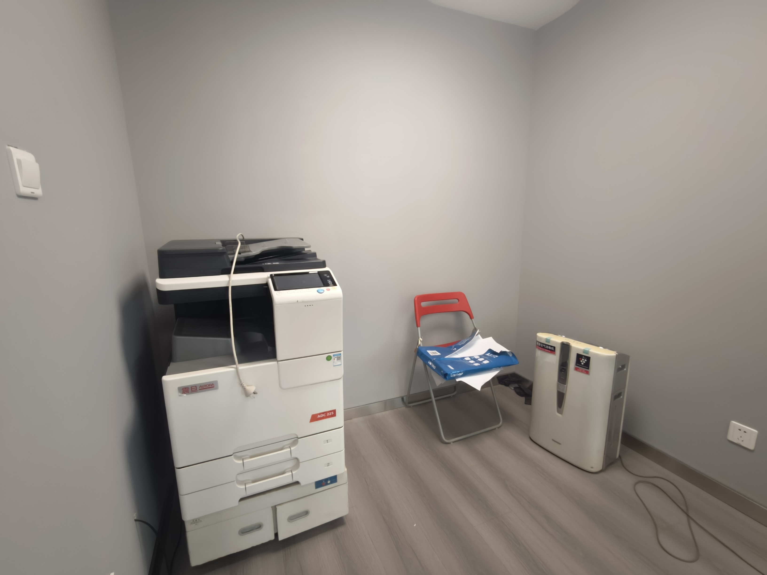 淮海中路香港广场199平米写字楼出租