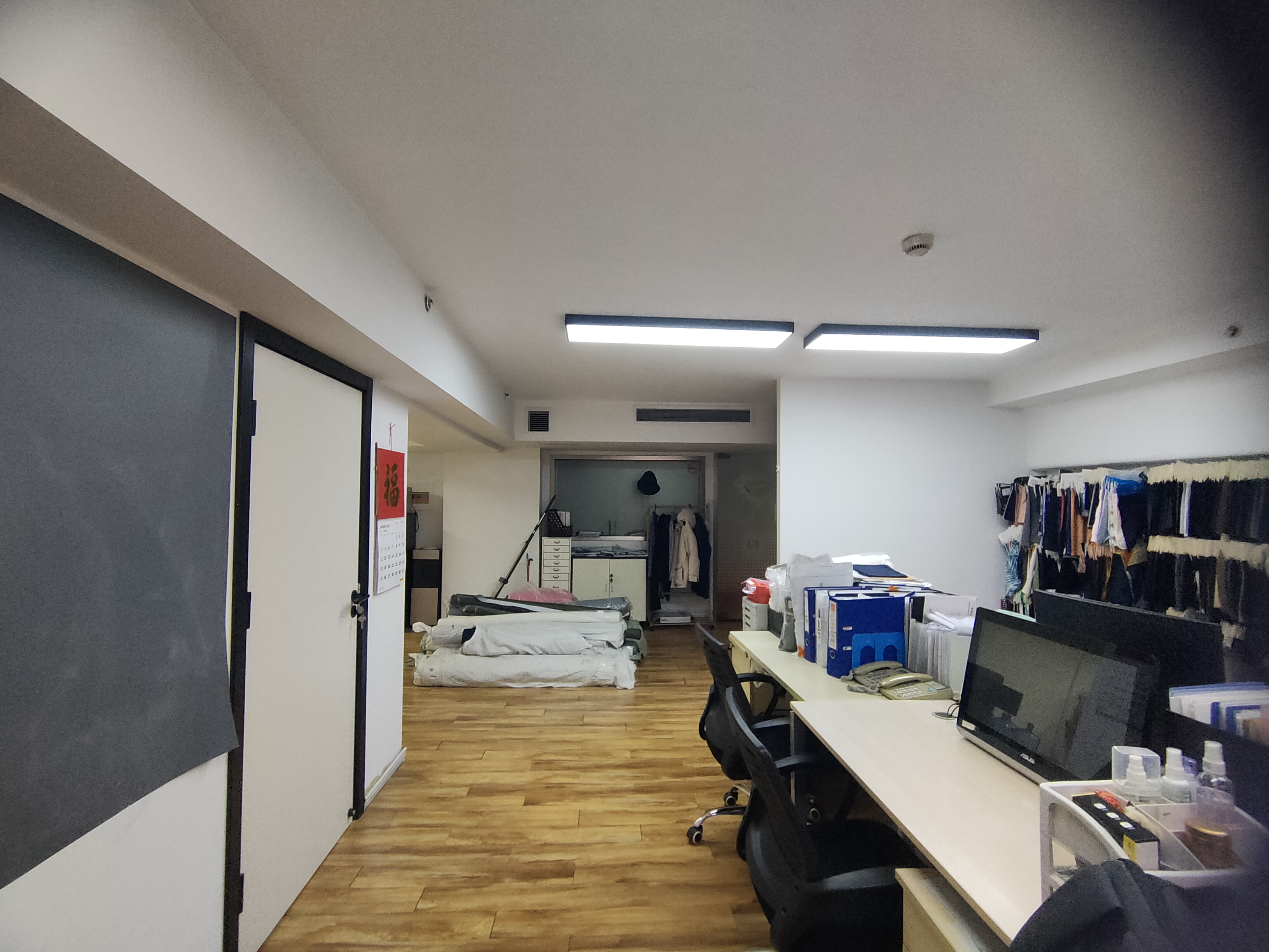 中山公园虹桥世家花园117平米写字楼出租