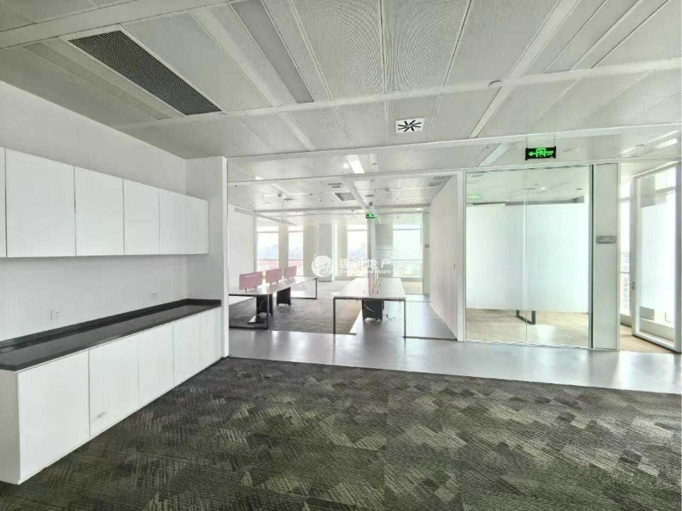 杨思前滩前滩世贸中心三期538平米写字楼出租