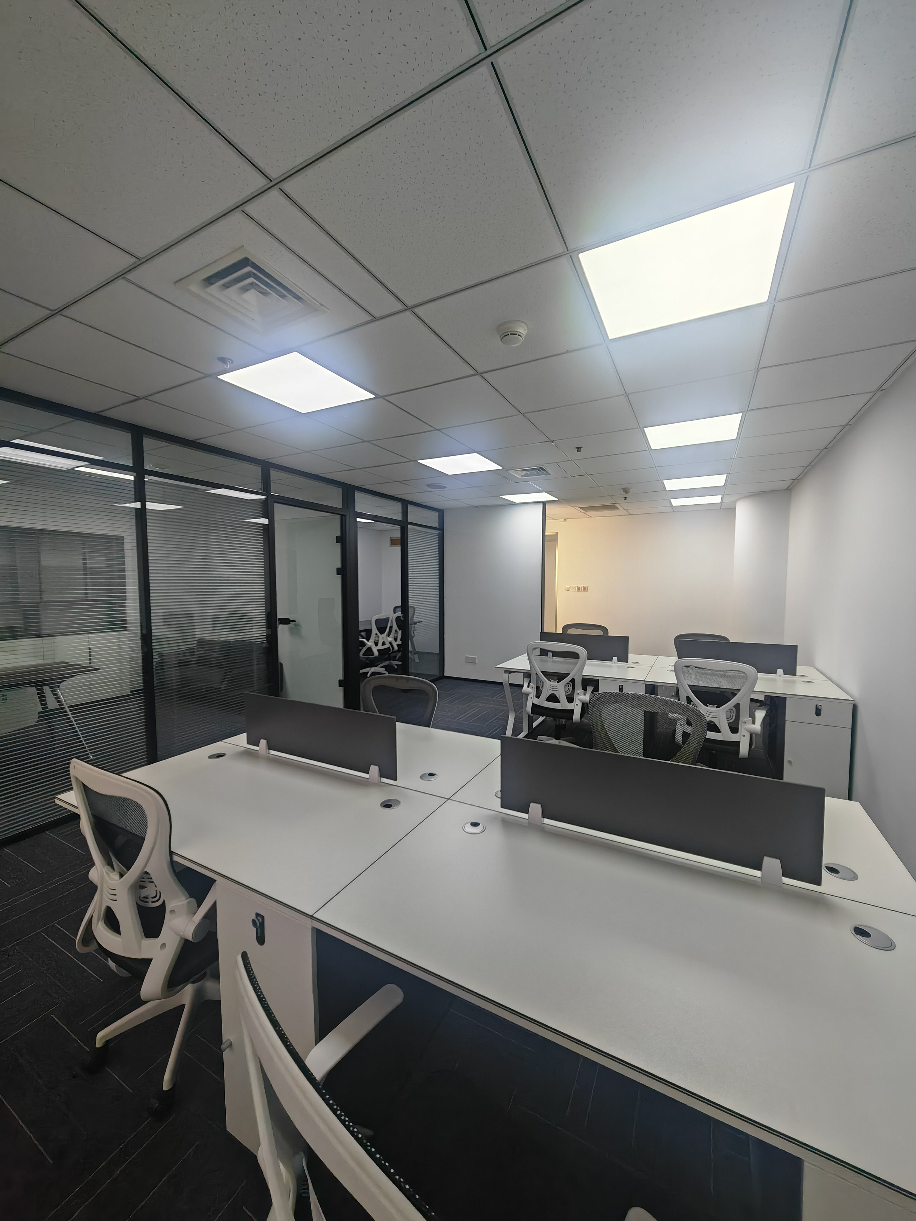 徐家汇上海实业大厦100平米写字楼出租