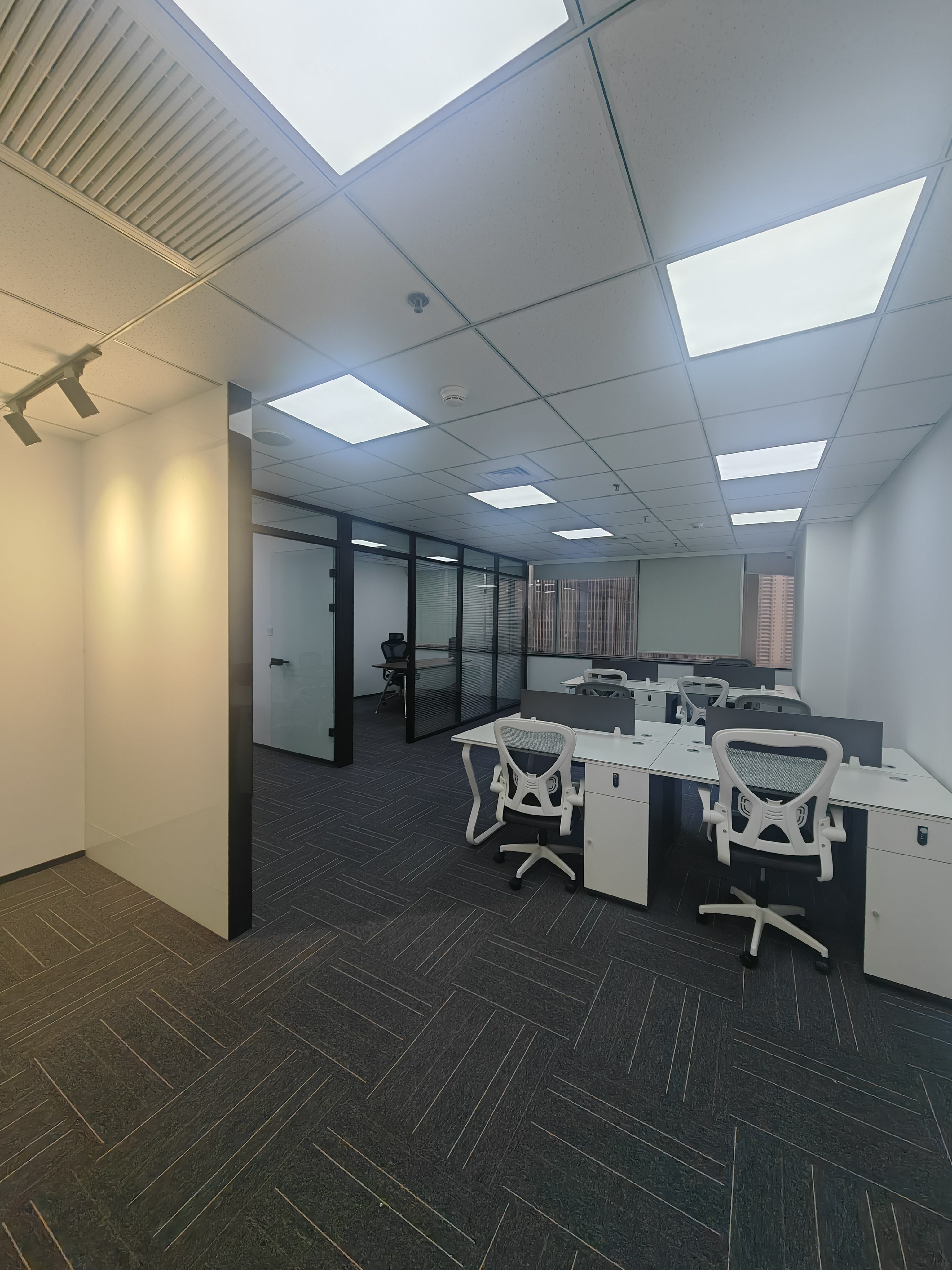 徐家汇上海实业大厦110平米写字楼出租