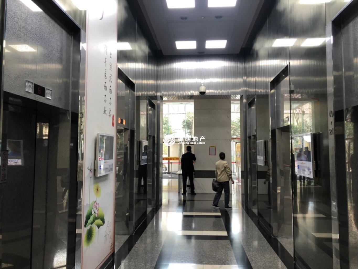 徐家汇上海实业大厦123平米写字楼出租