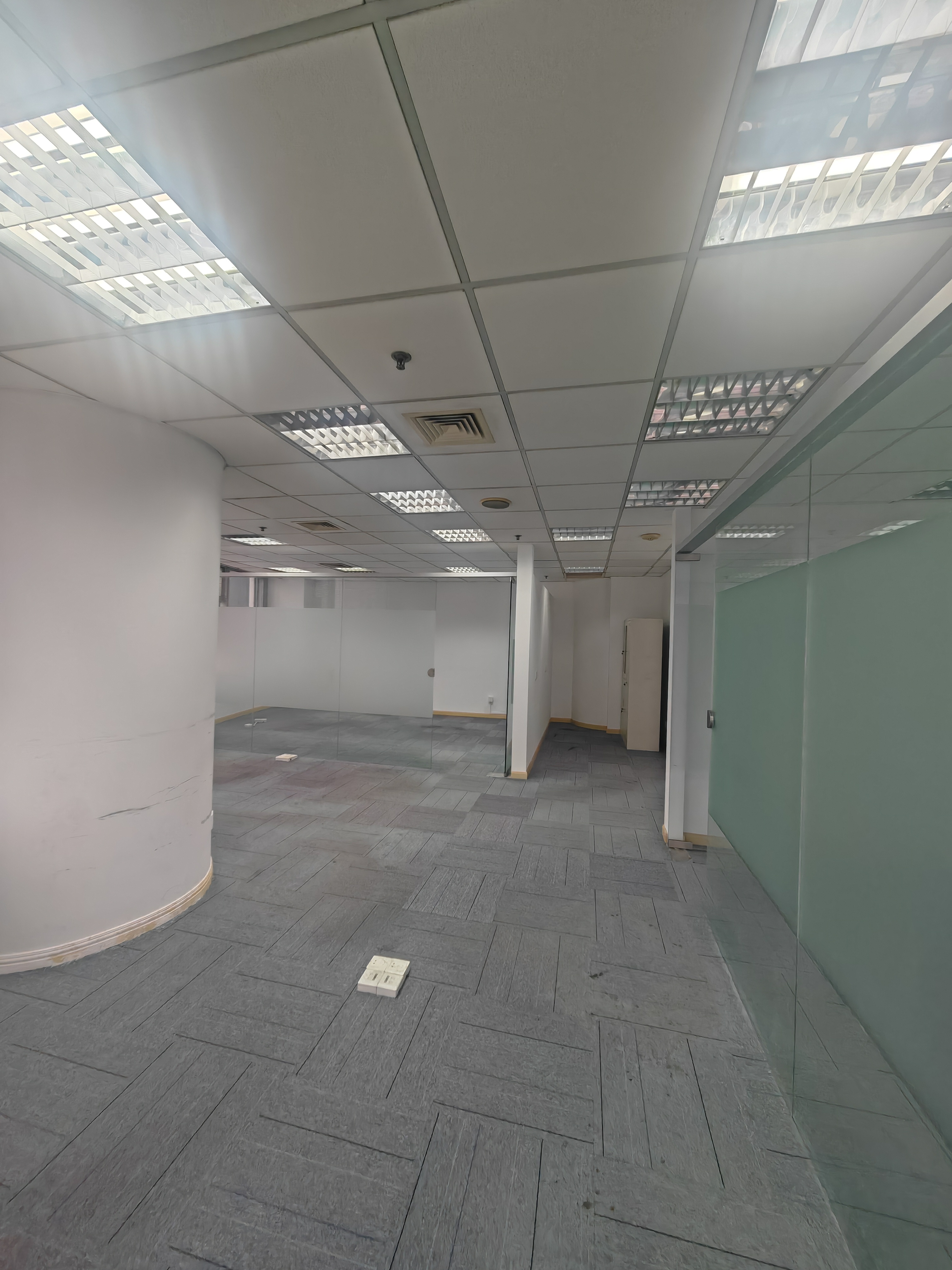 徐家汇上海实业大厦123平米写字楼出租