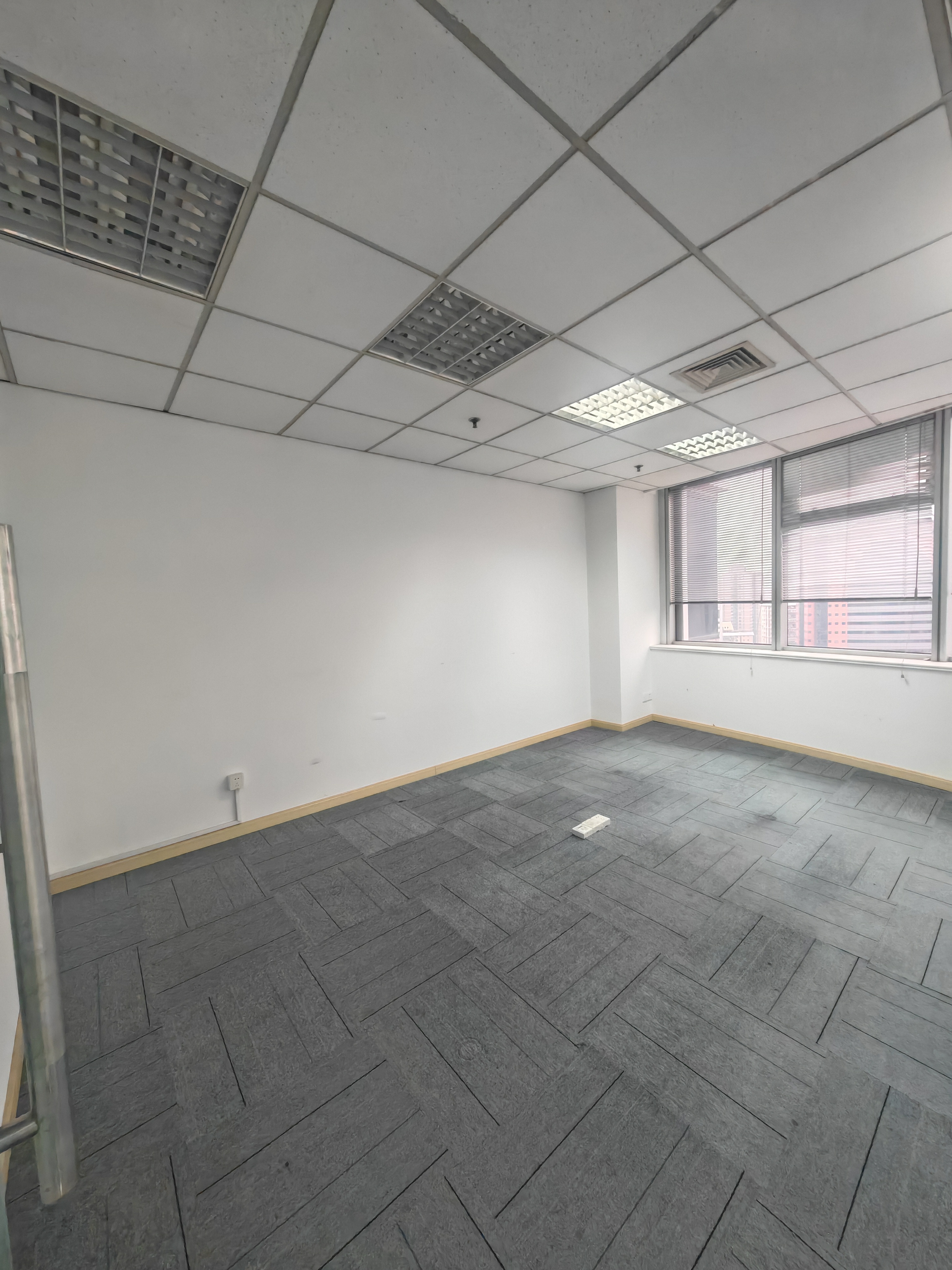 徐家汇上海实业大厦123平米写字楼出租