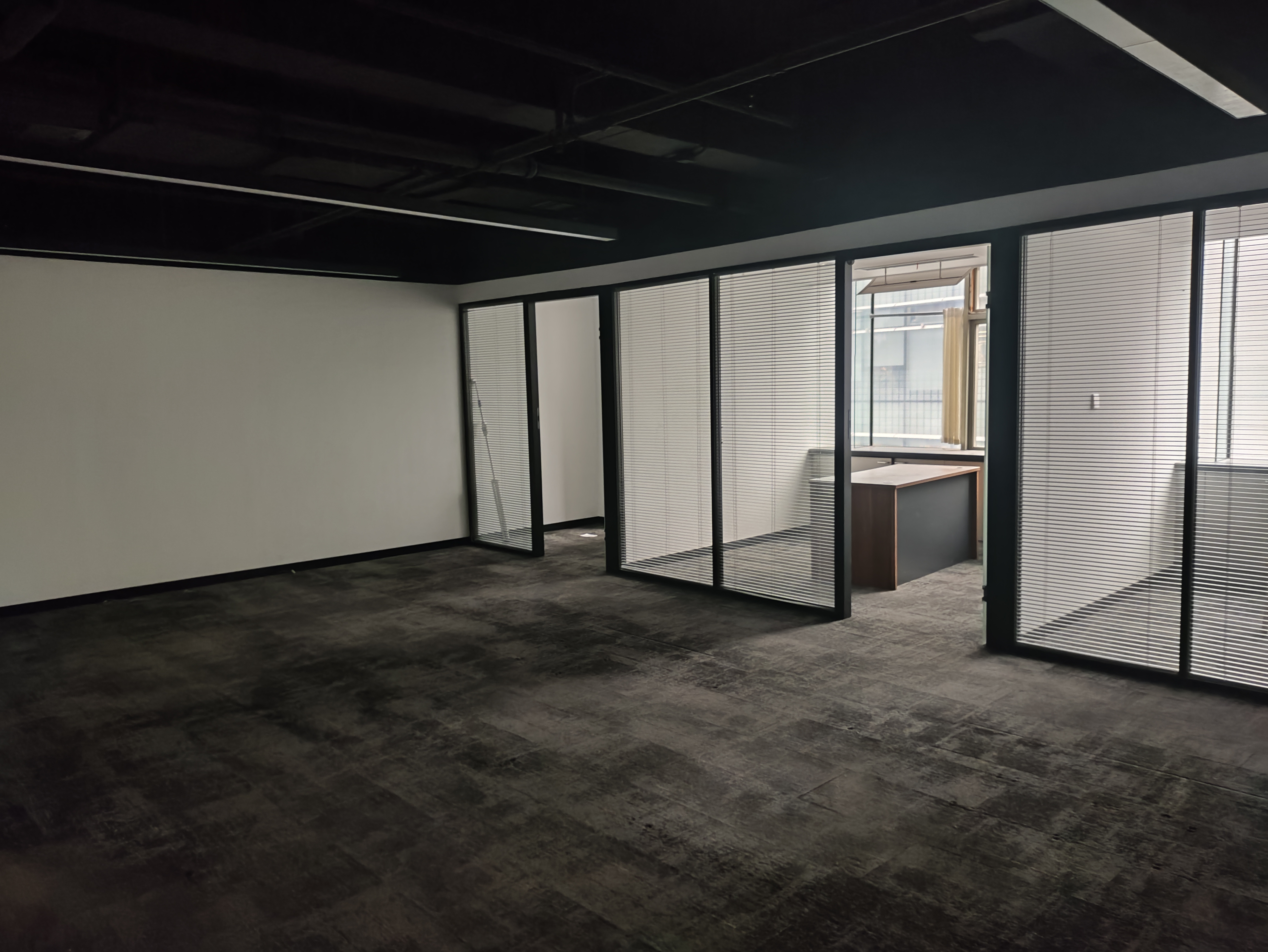 徐家汇飞雕国际大厦168平米写字楼出租