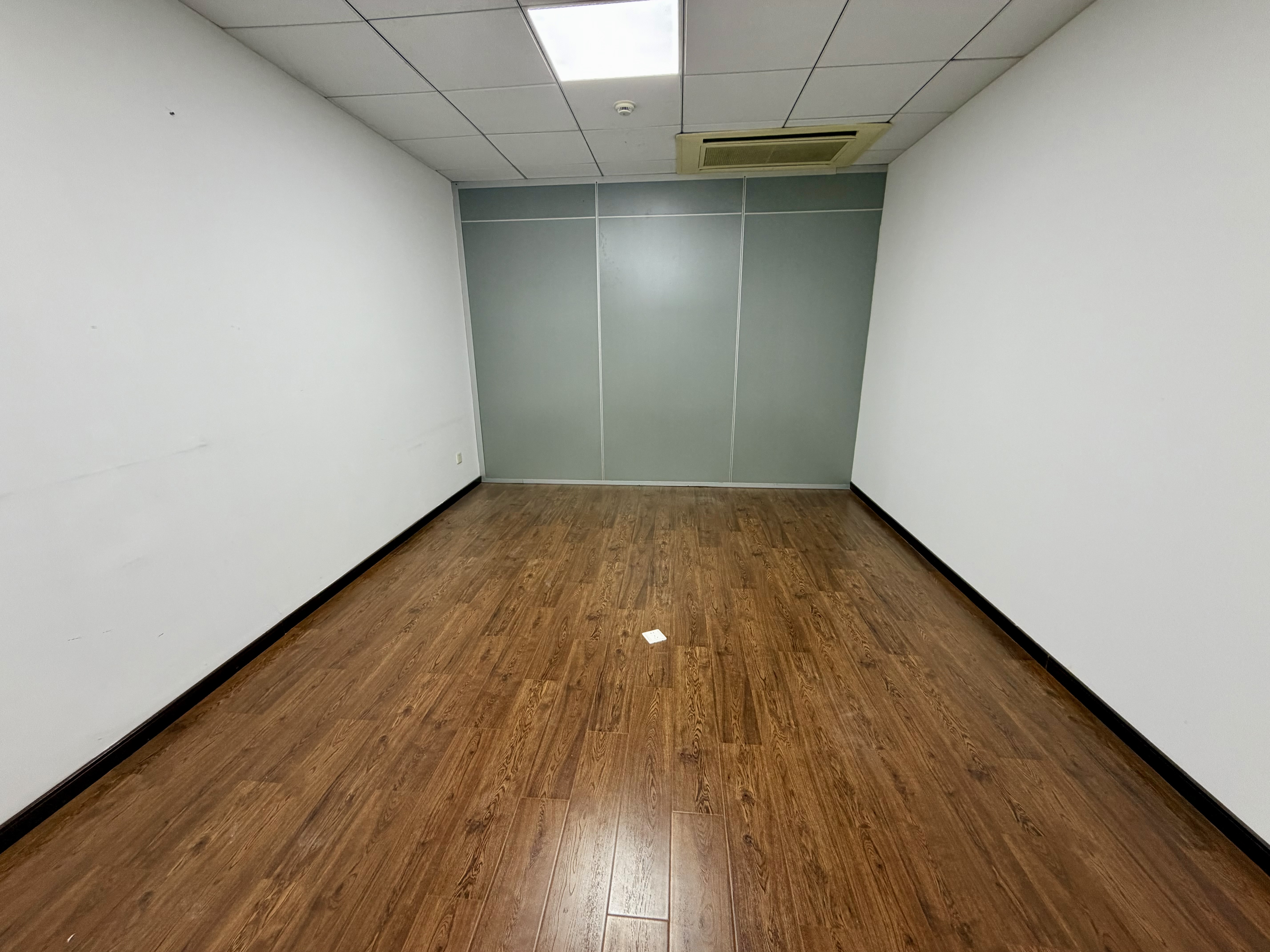 徐家汇之俊大厦178平米写字楼出租