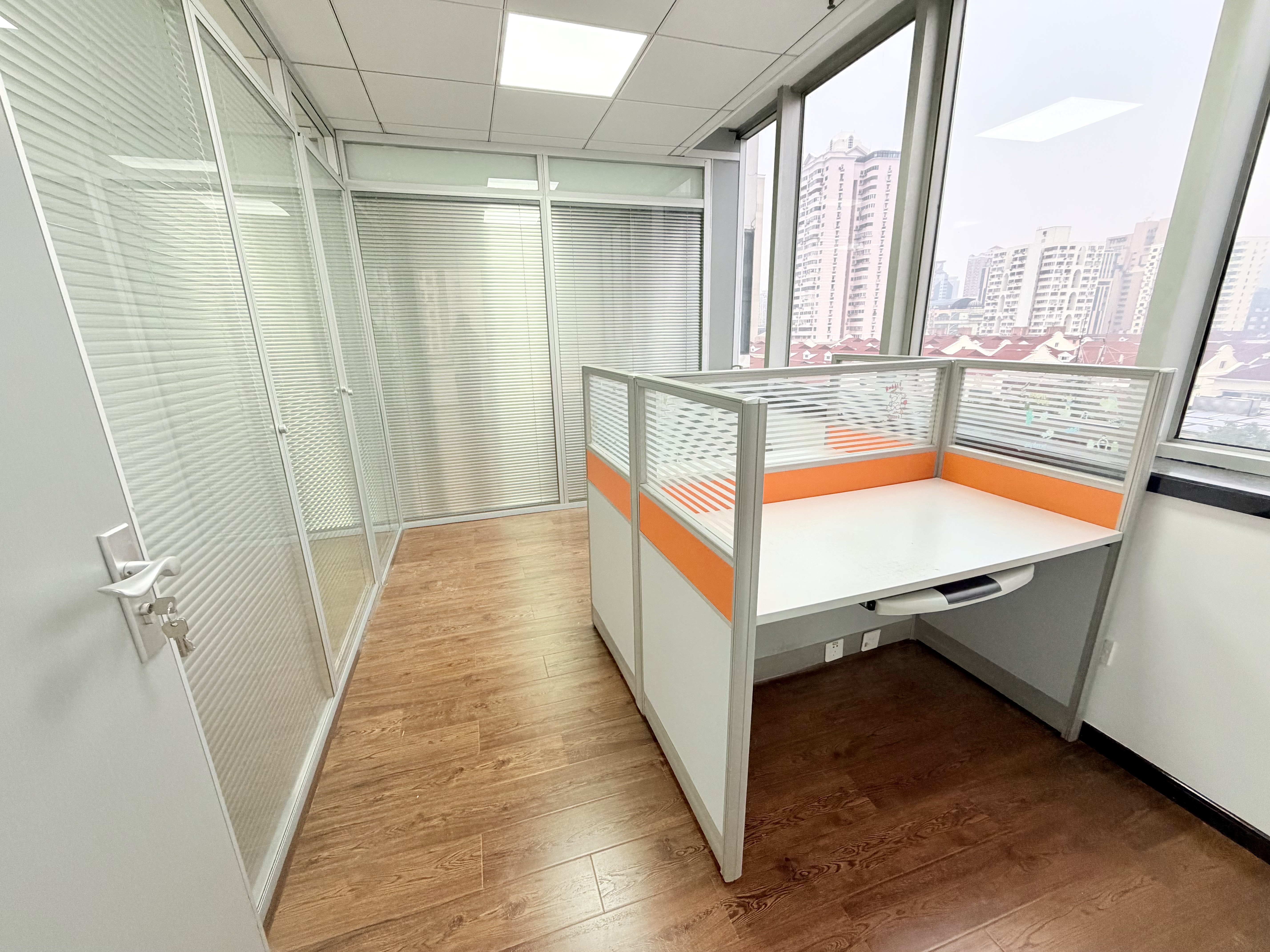 徐家汇之俊大厦178平米写字楼出租