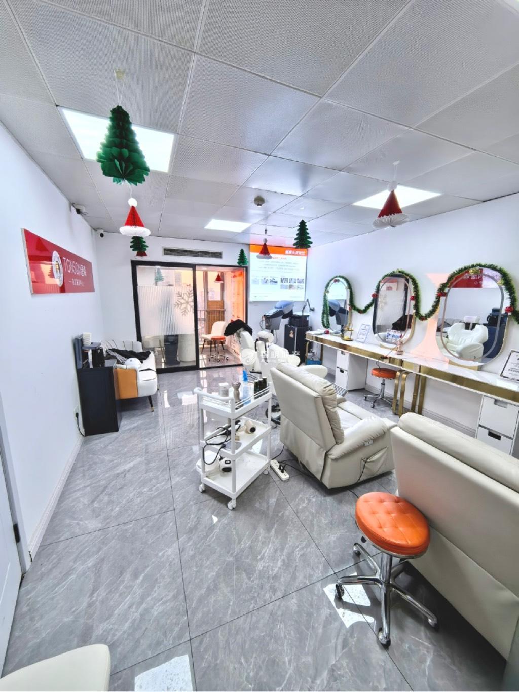 中山公园华宁国际广场208平米写字楼出租